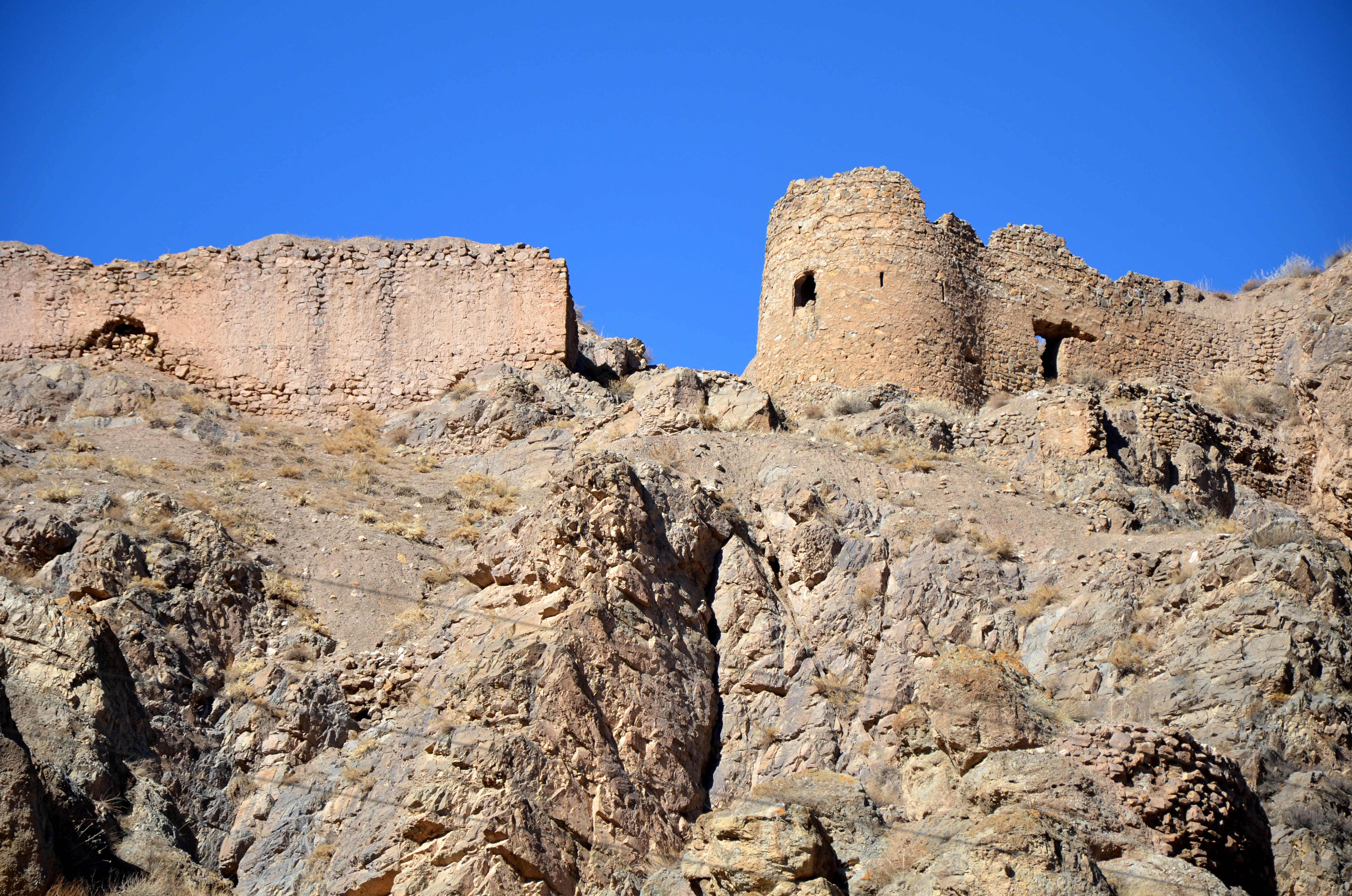 FileBaladeh_Poulad_Castle_3520.jpg