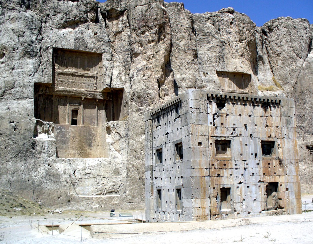 FileNaqsh-e_rostam.JPG