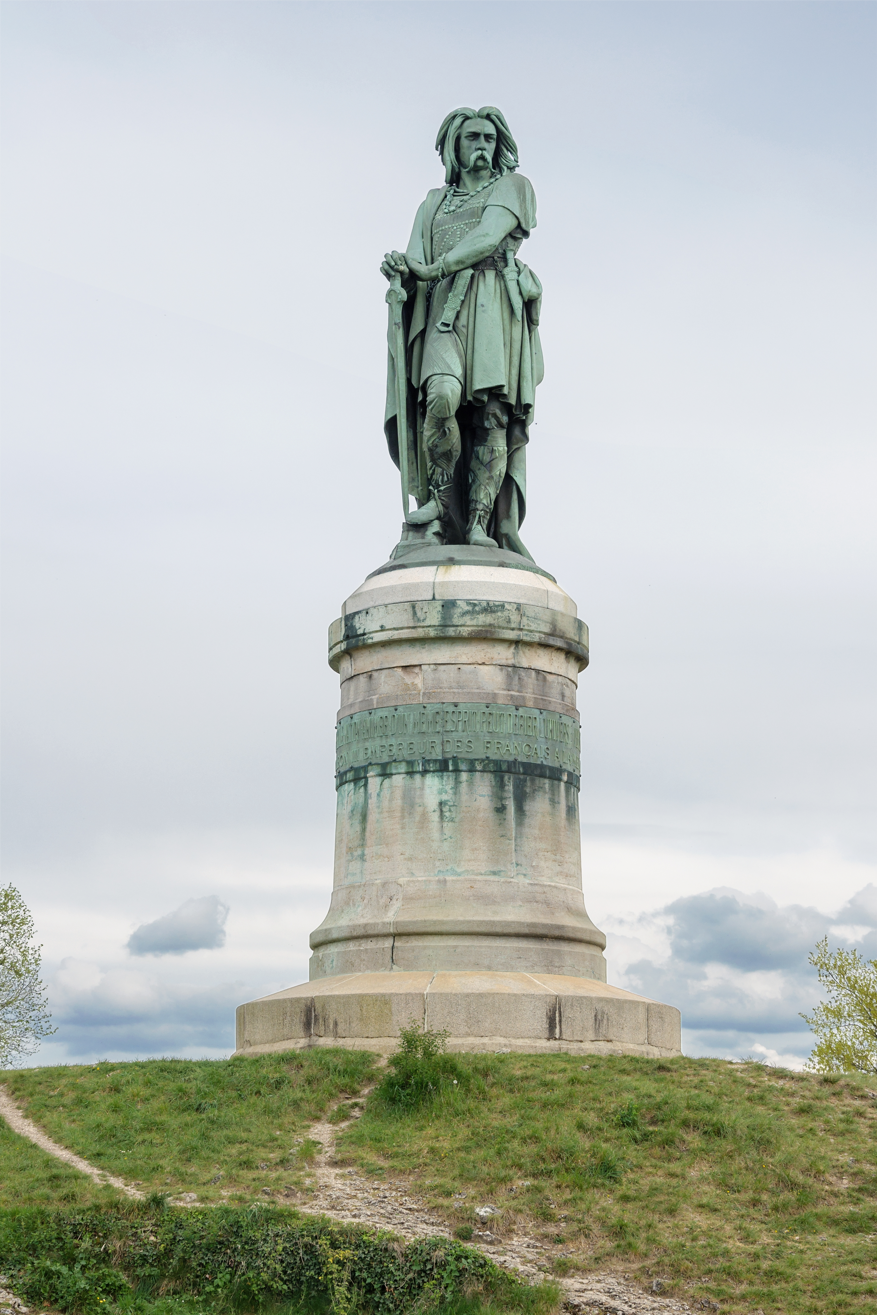 FileAlise-Sainte-Reine_statue_Vercingetorix_par_Millet_2.jpg