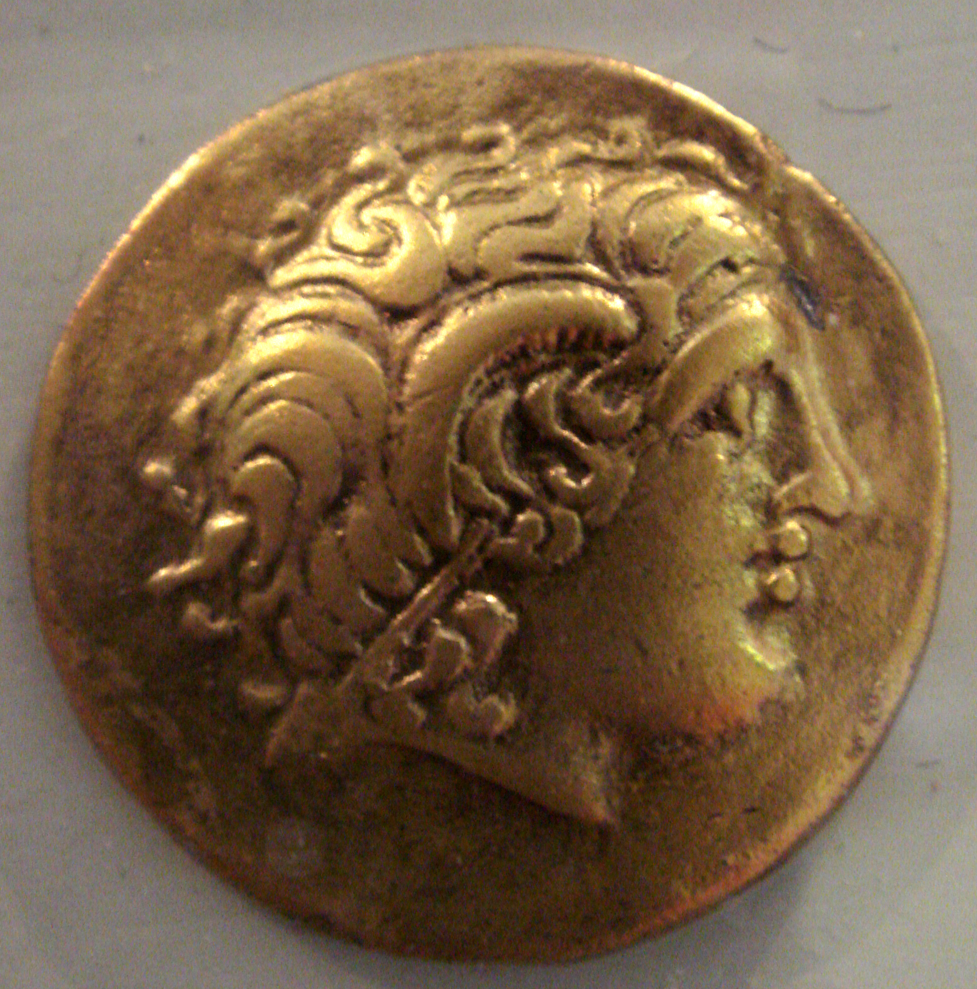FileSequani_coin_5th_to_1st_century_BCE.jpg