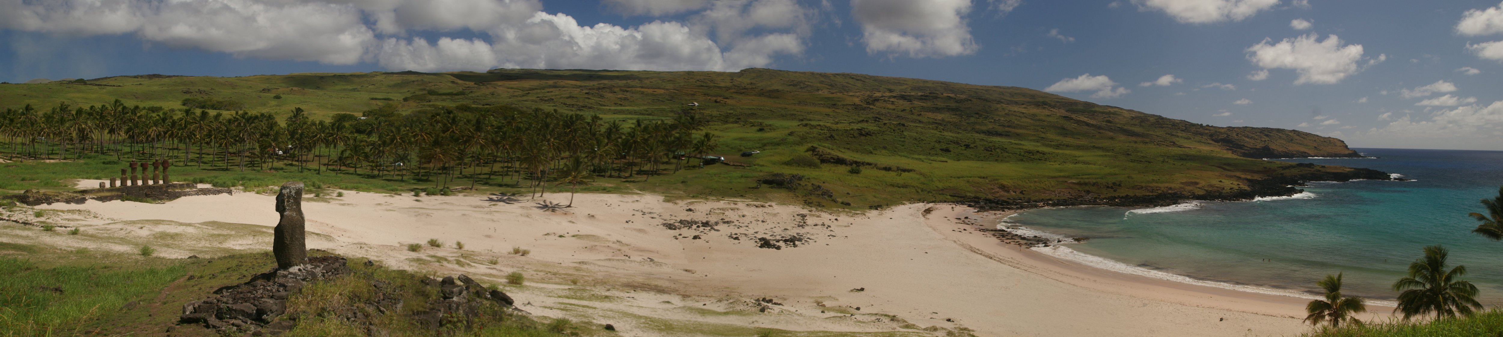 FilePano_Anakena_beach.jpg