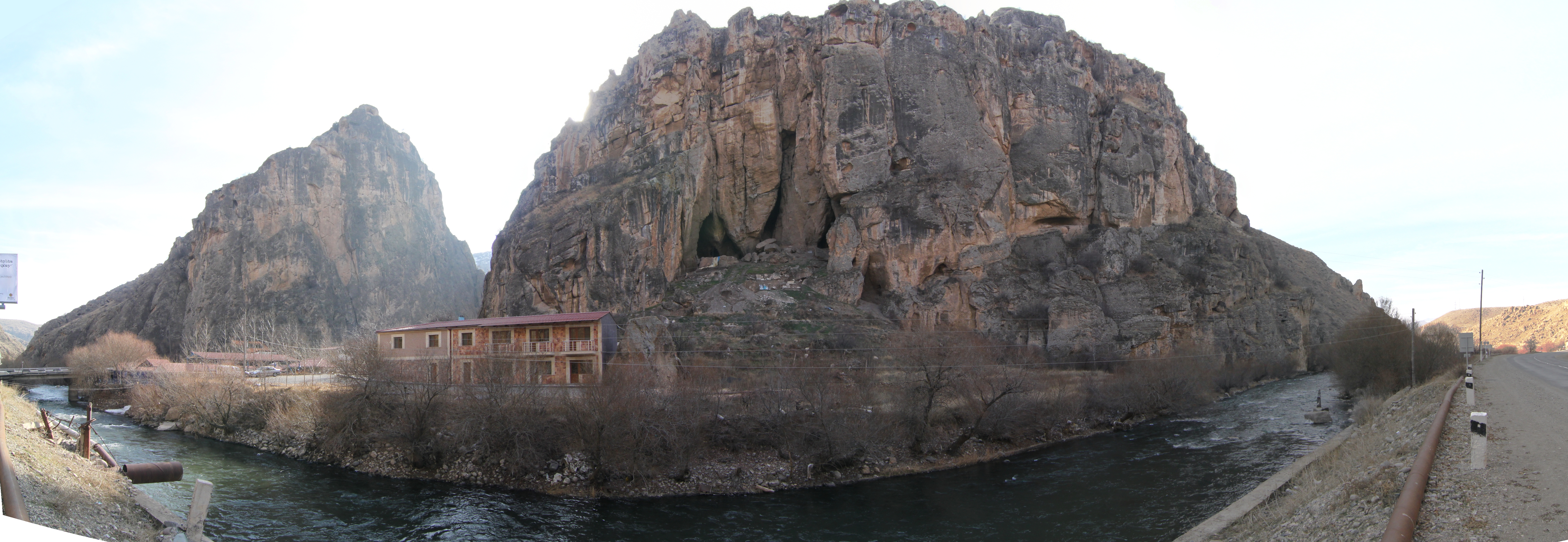 FileAreni-1_cave_panorama.jpg