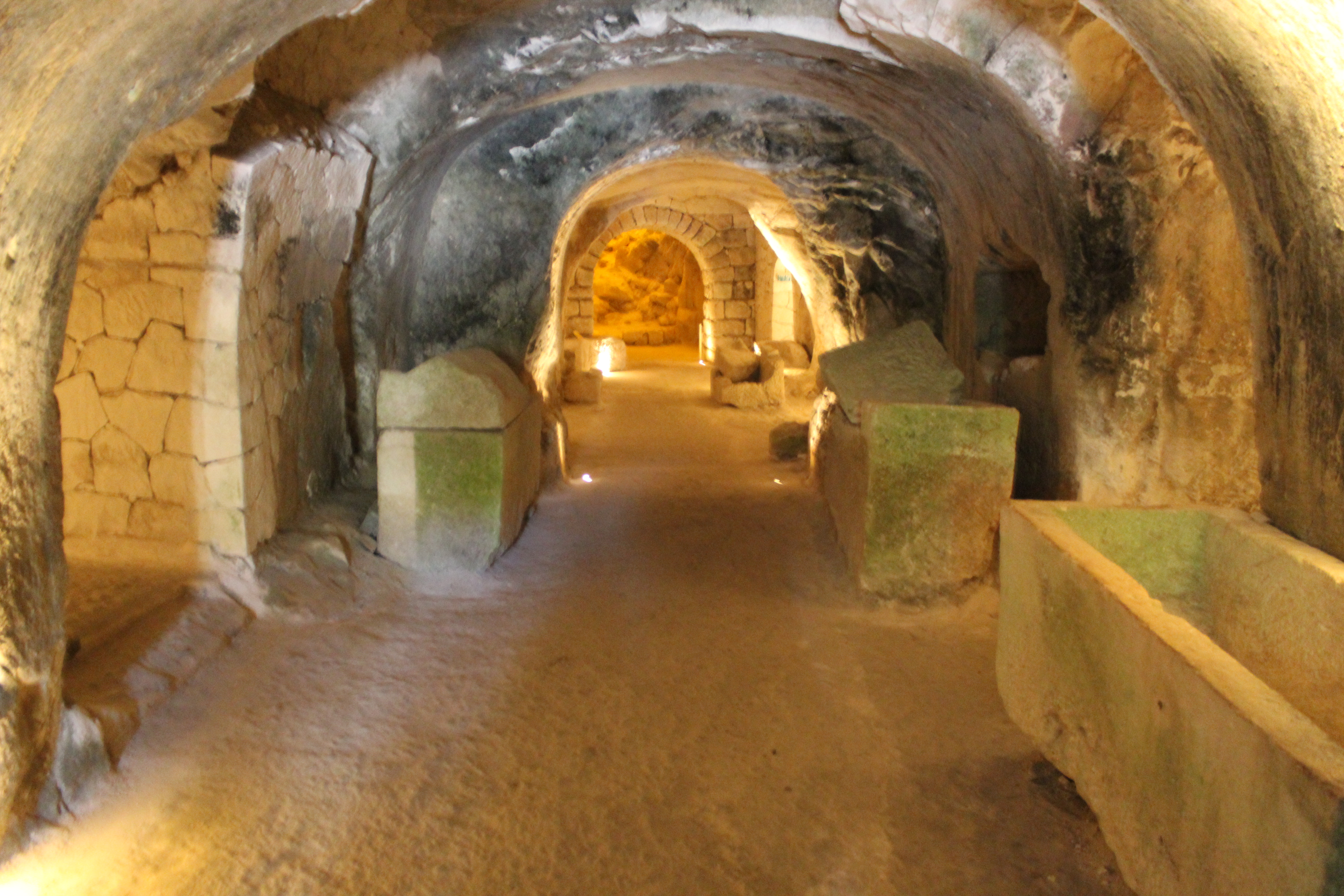FileBeit_Shearim_-_Catacomb_no._20.jpg
