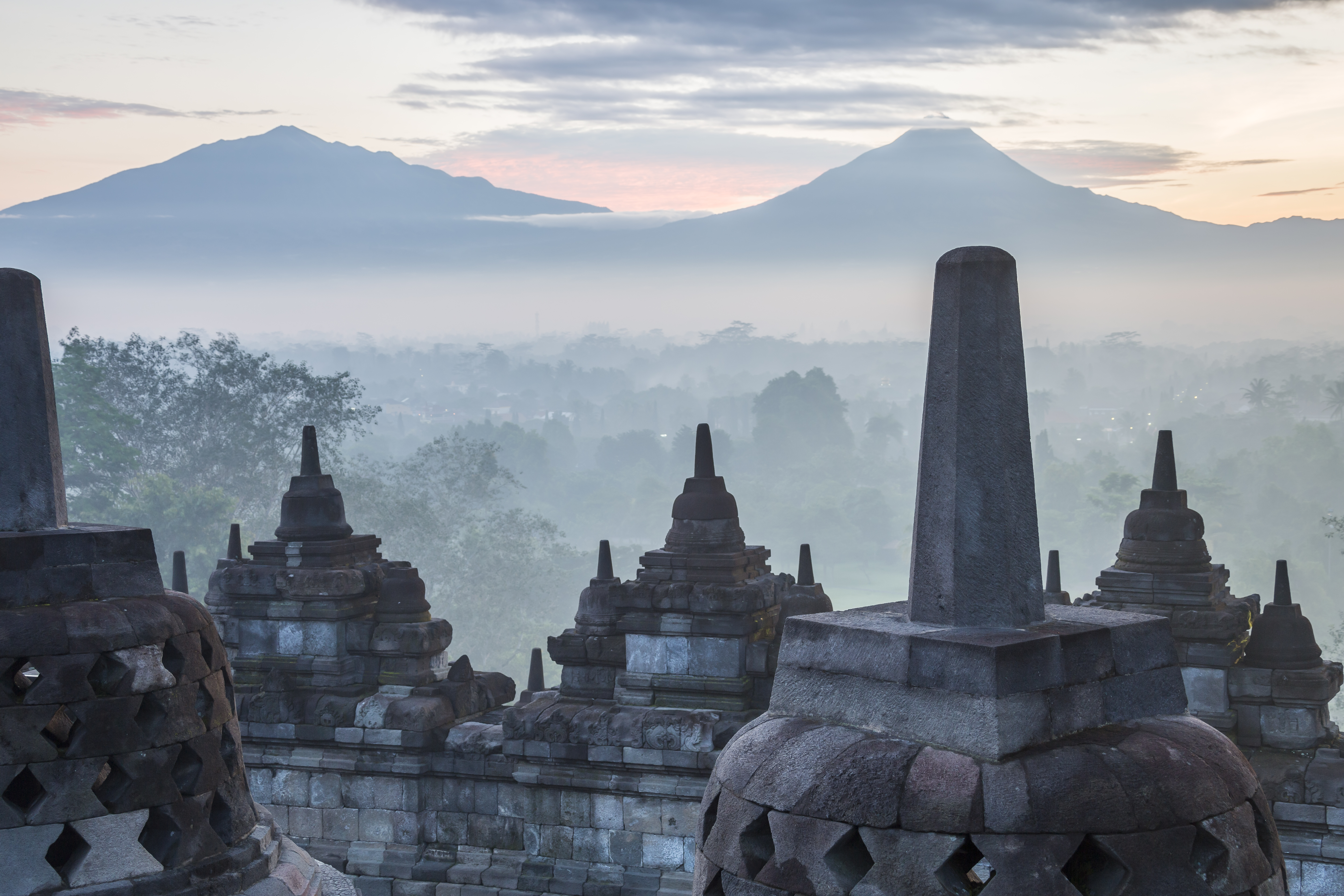 FileBorobudur-Temple-Park_Indonesia_Stupas-of-Borobudur-06.jpg