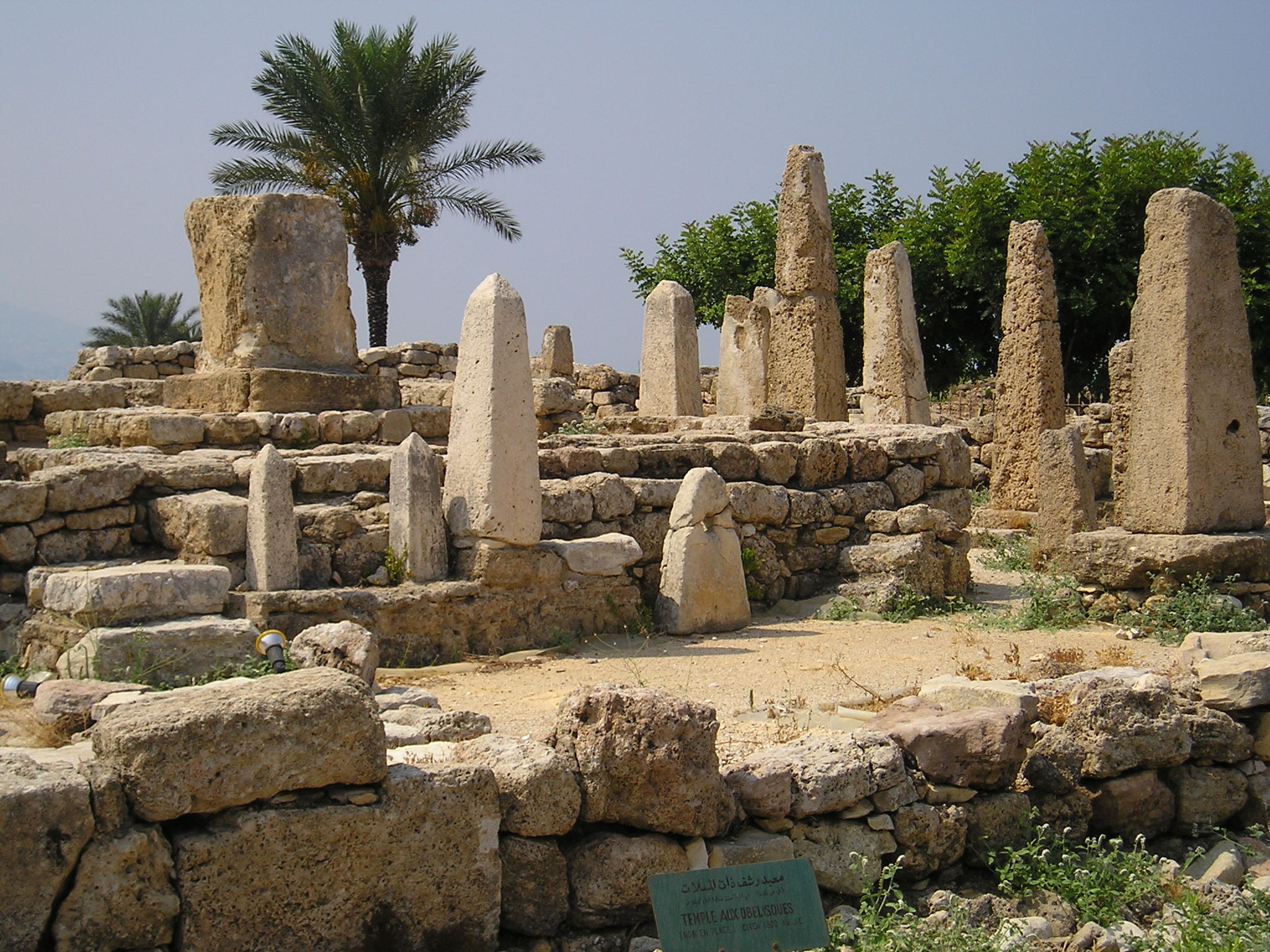 FileByblosObeliskTemple.jpg