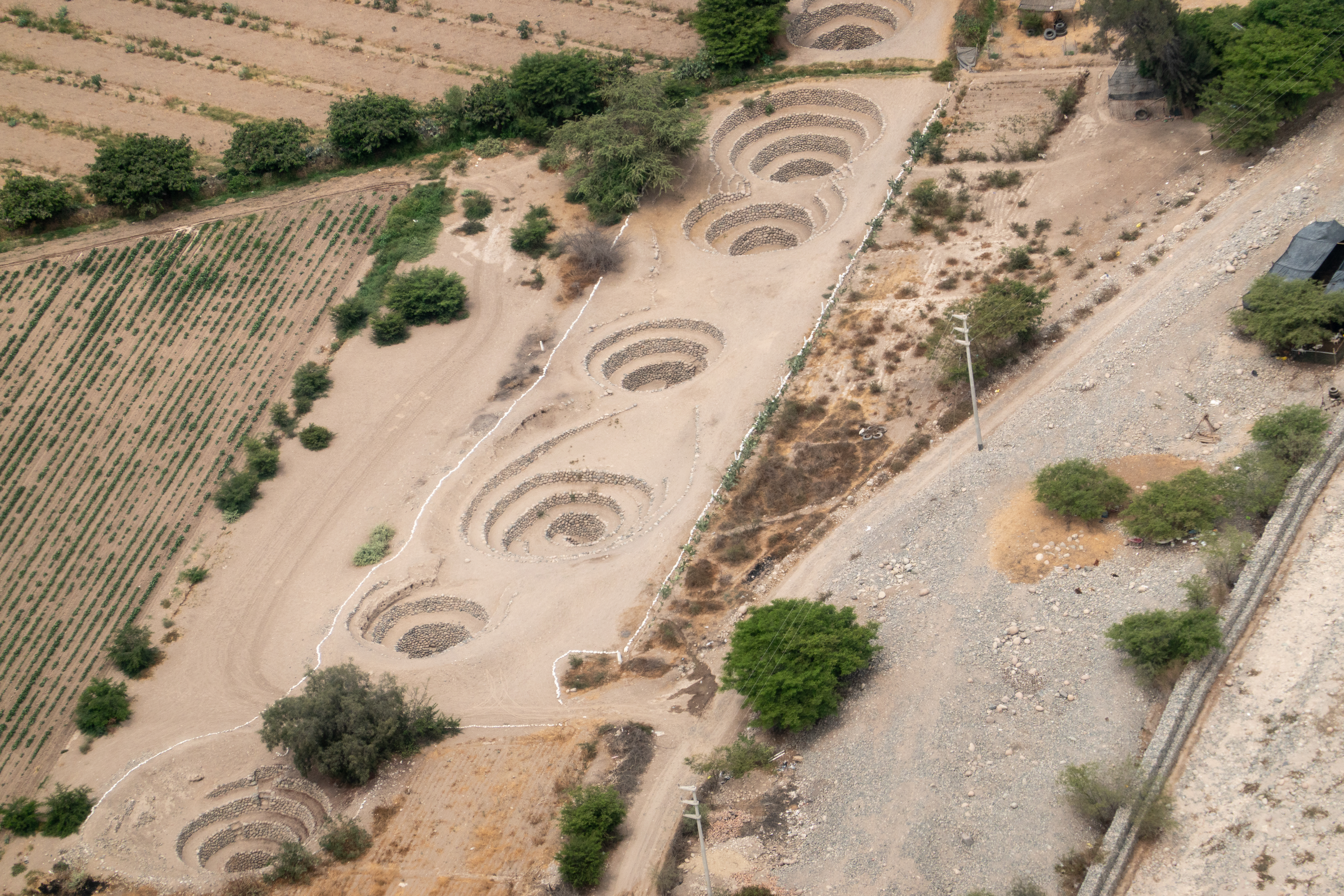 File02-Aqueductos_de_Cantalloc-nX-32.jpg