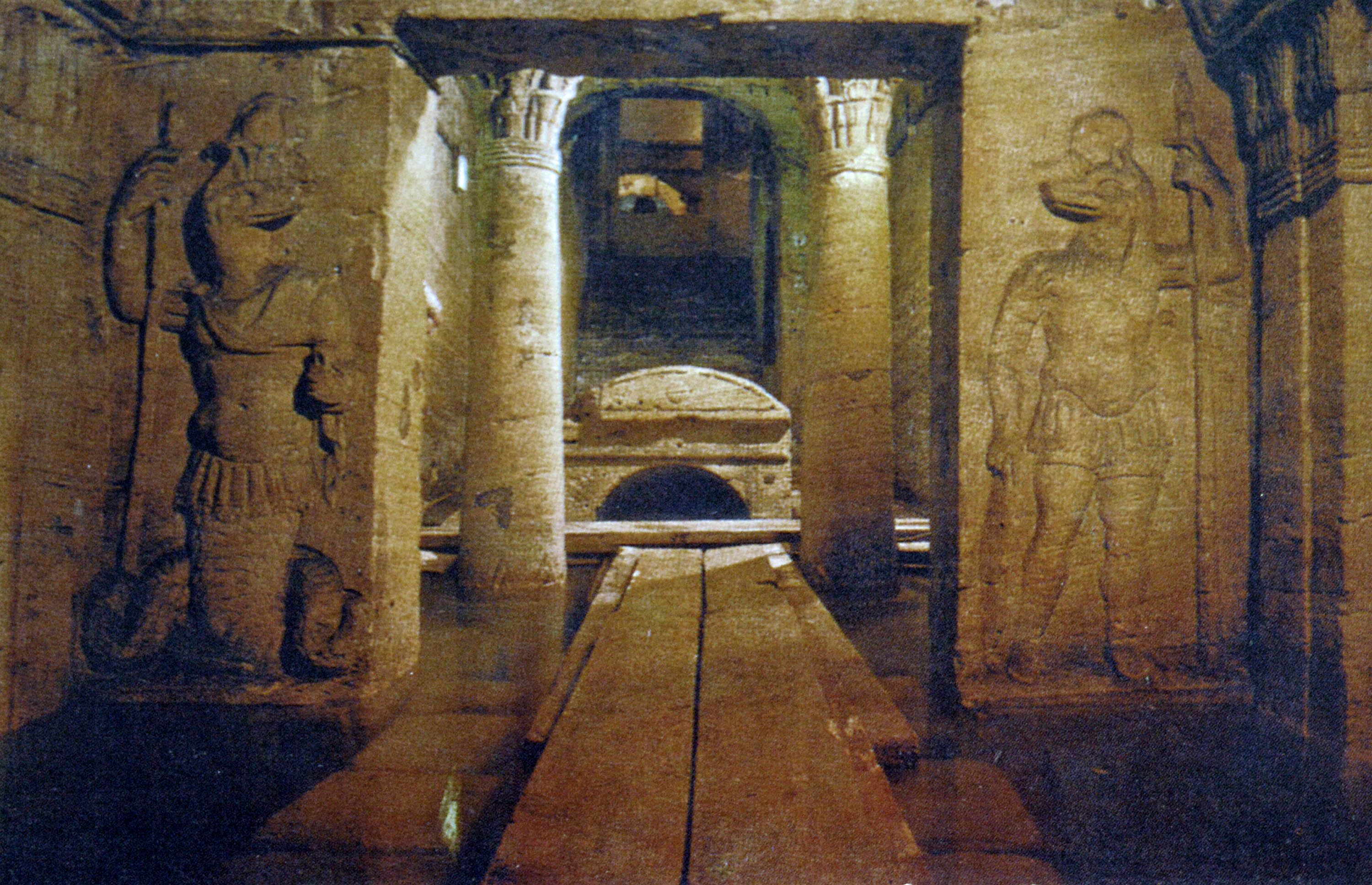 File113KOM_EL_SHOQAFA_CATACOMBS.jpg