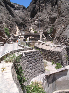 FileCisterns_of_Tawila_2007.jpg