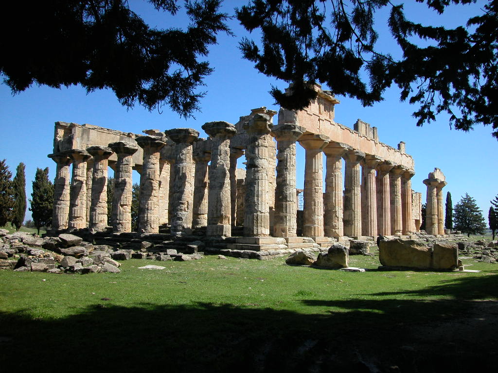 FileArchaeological_Site_of_Cyrene-109021.jpg