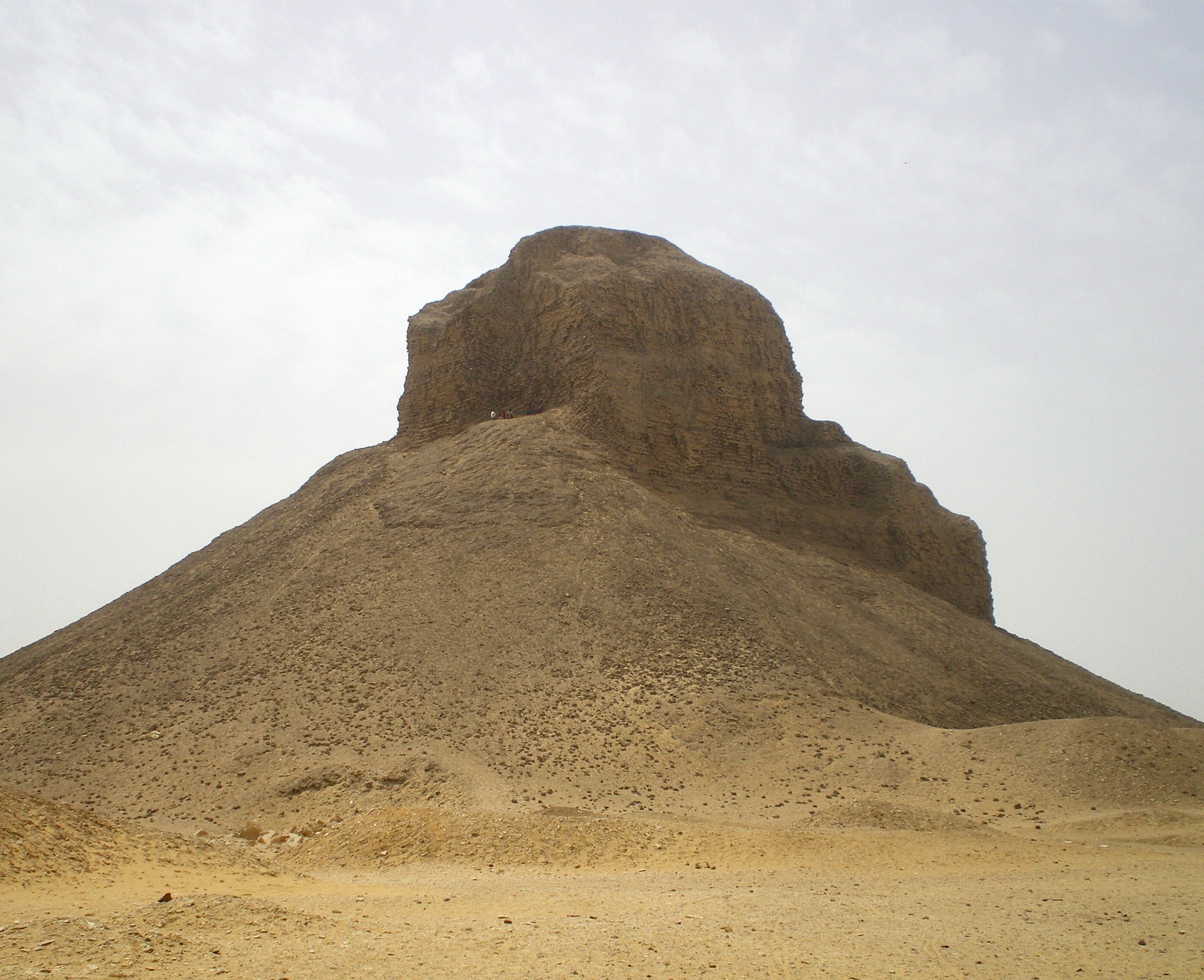 FileBlack_Pyramid_of_Amenemhat_III..JPG