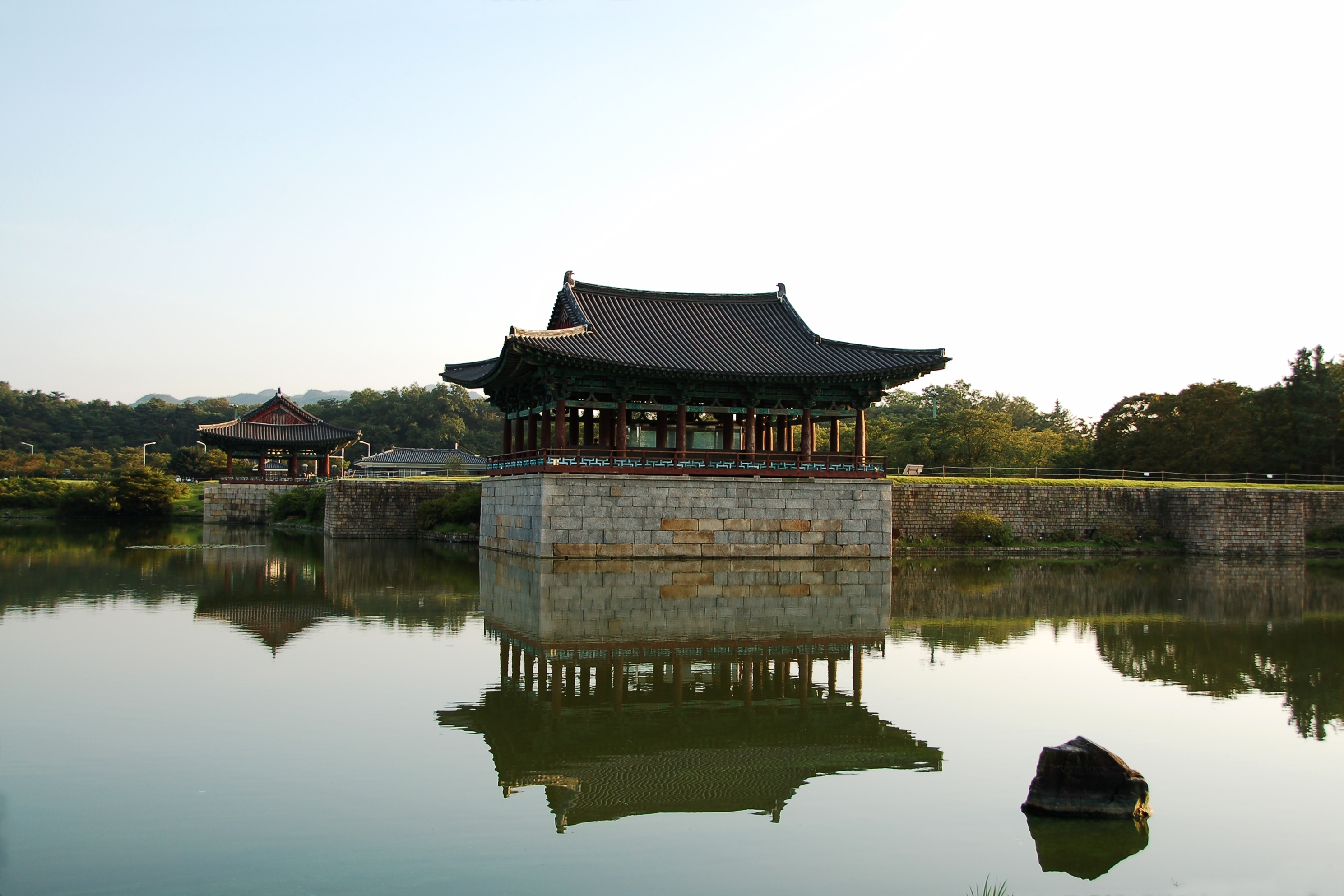 FileAnapji_Pond-Gyeongju-Korea-2006-09.jpg