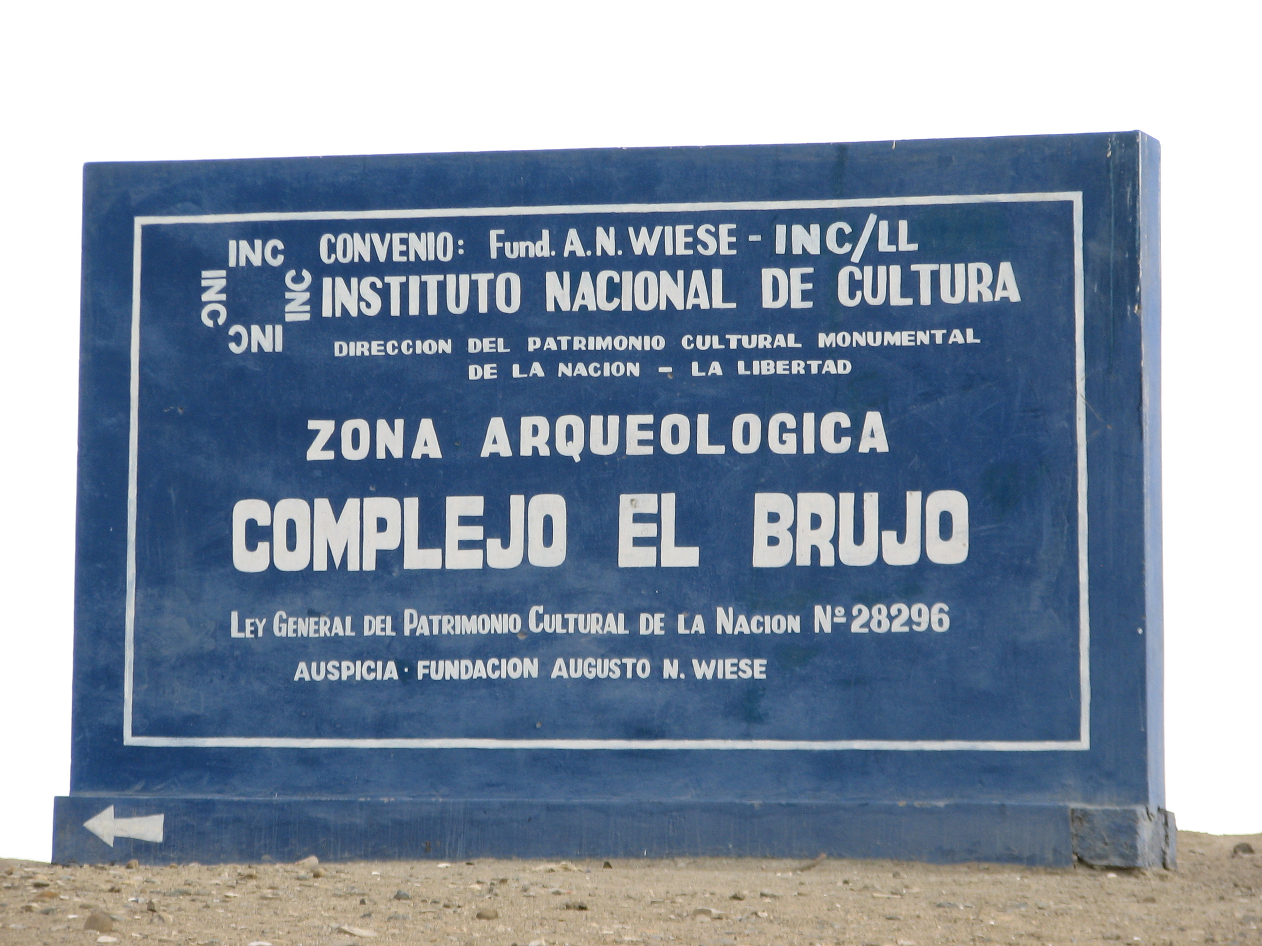 FileINC_Sign_El_Brujo.jpg