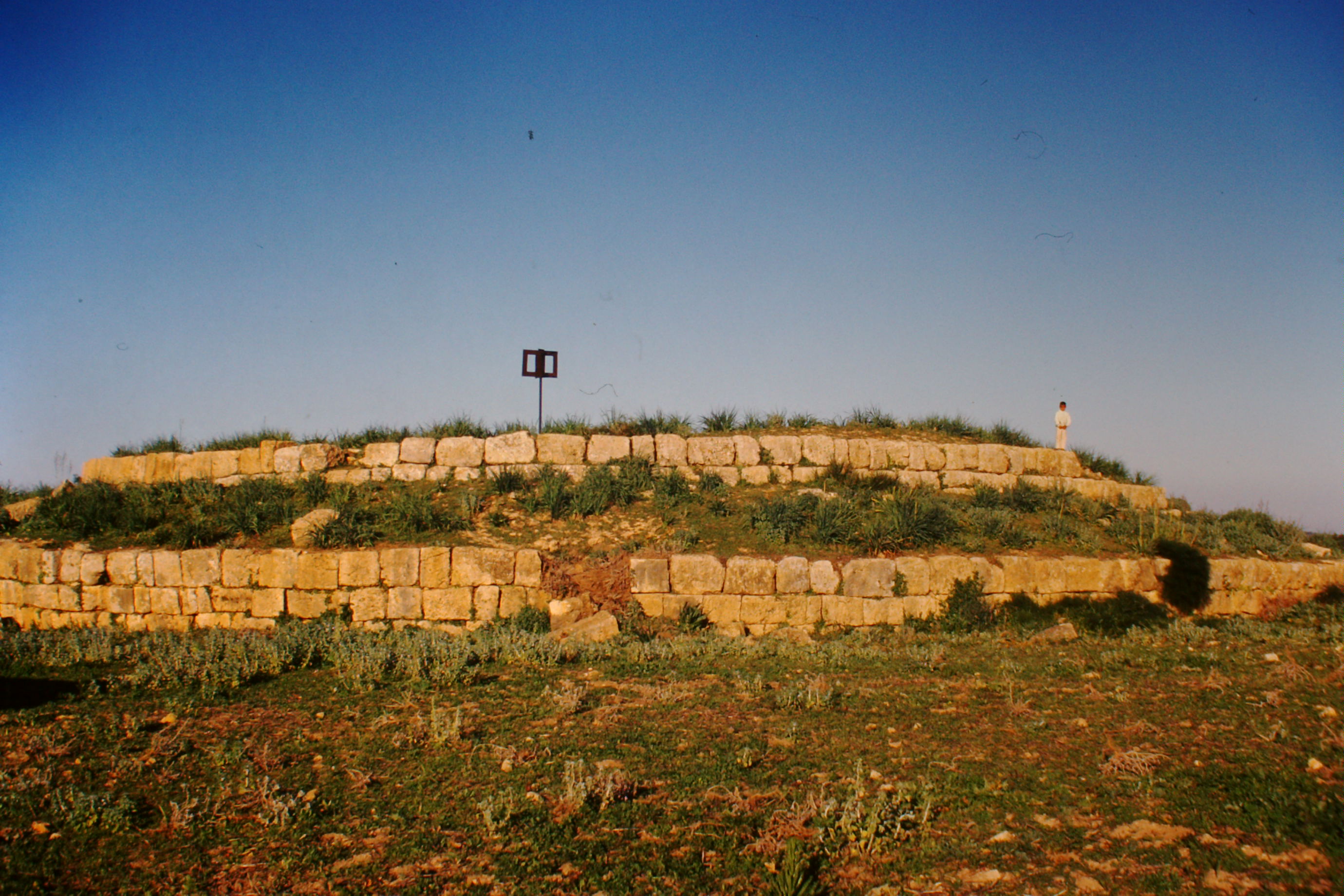 FileTumulus_El_Gour.jpg