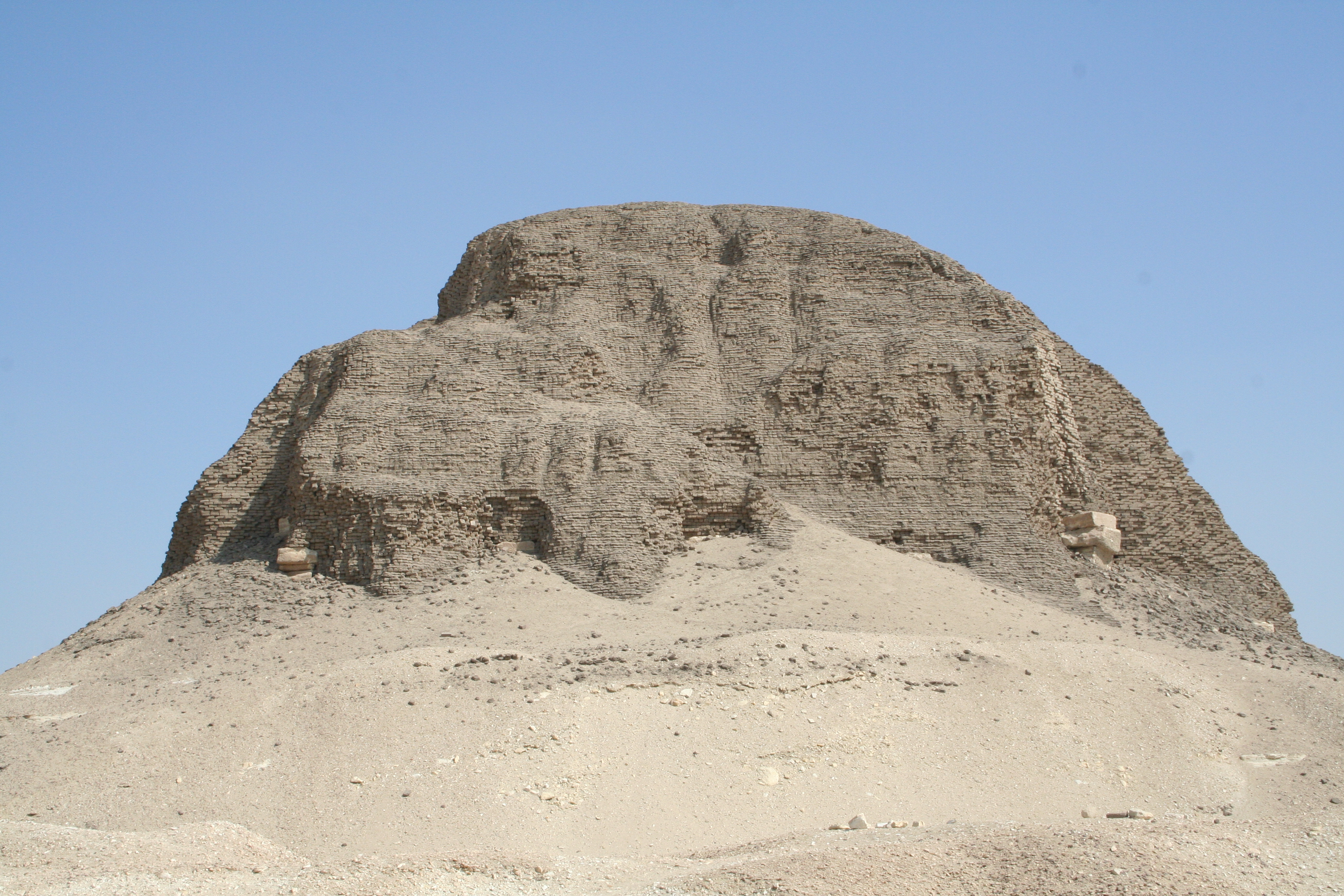 FileEl_Lahun_Pyramid_01.JPG