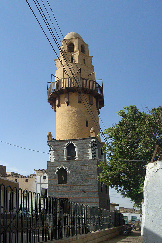 FileEsnaMinaret.jpg