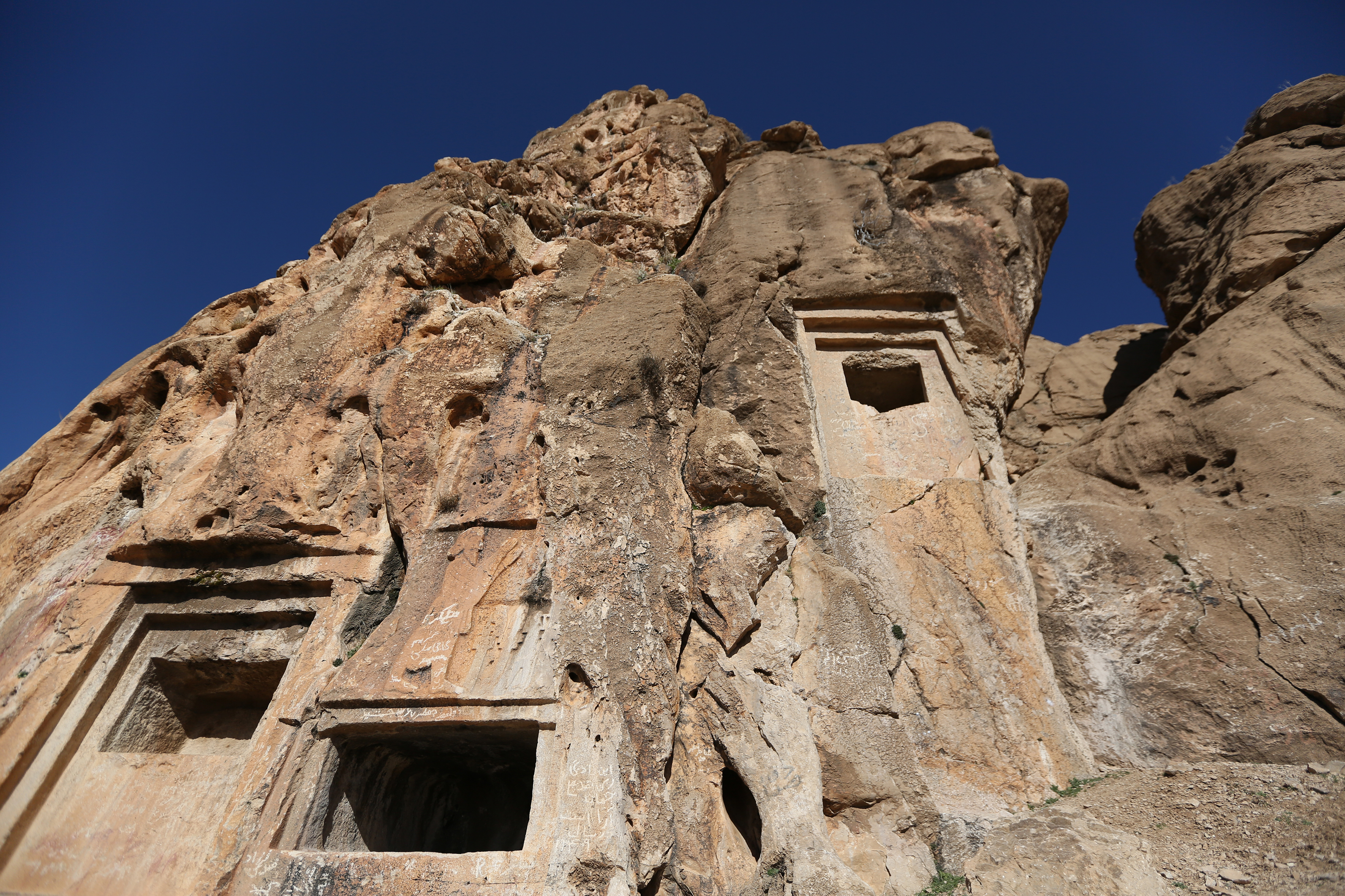 Essaqwand Rock Tombs