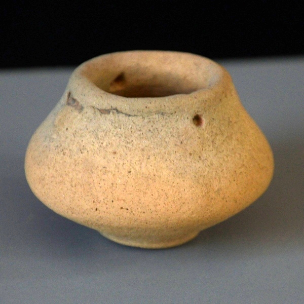 FileFayaz_Tepe_Miniature_vessel.jpg