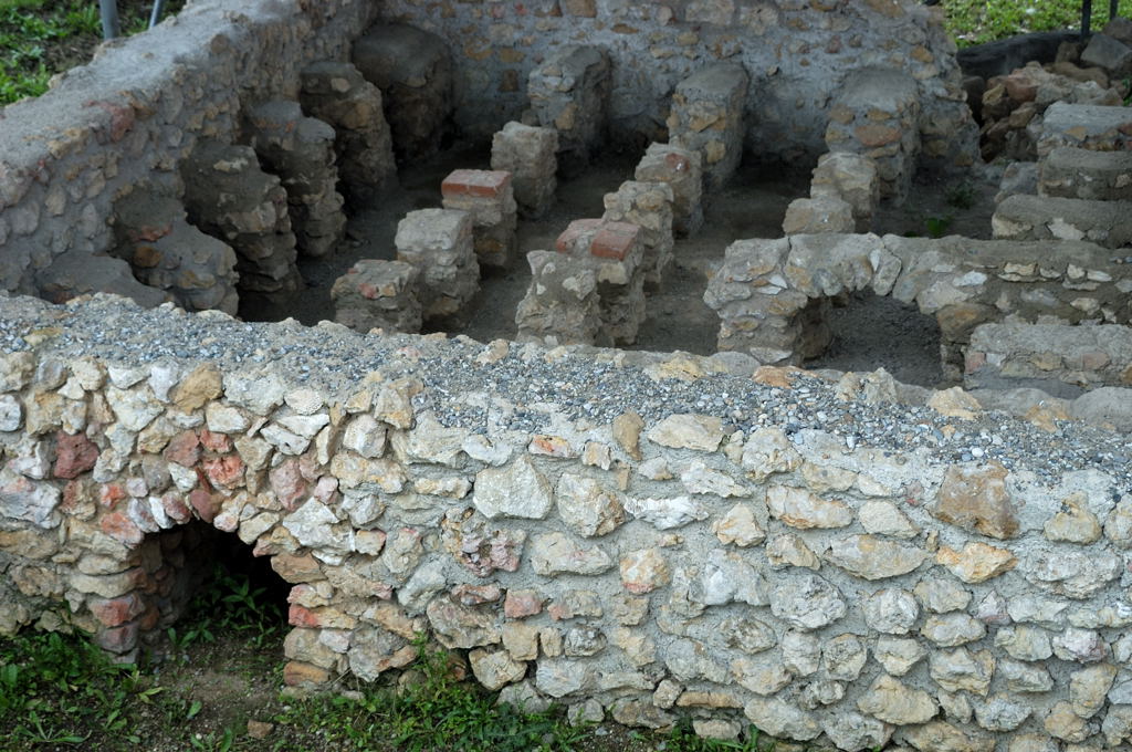 FileFlavia_Solva_hypocaust.jpg