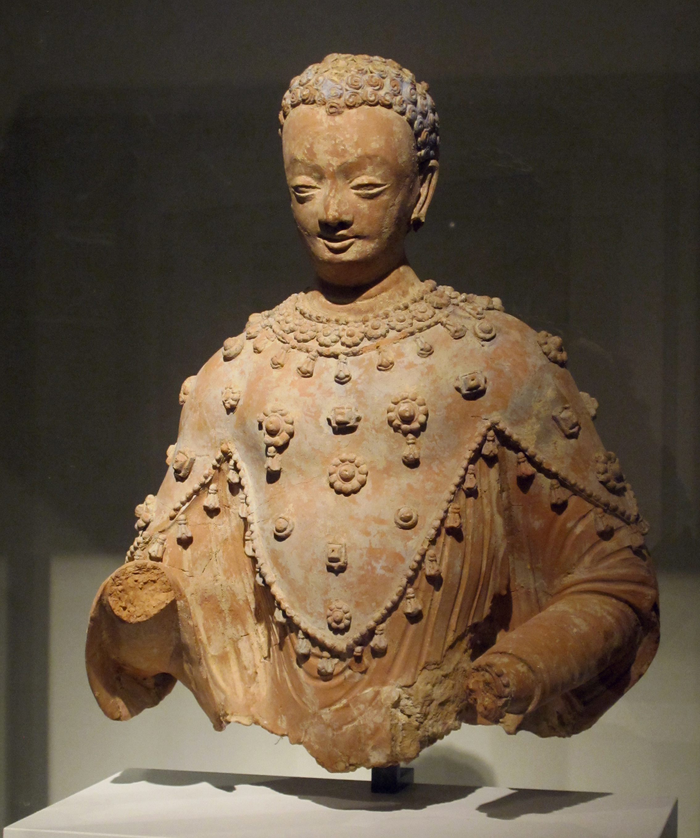 FileAfghanistan_Standing_Buddha_Ghorband_Valley_Fondukistan_Monastery_7th_century.jpg