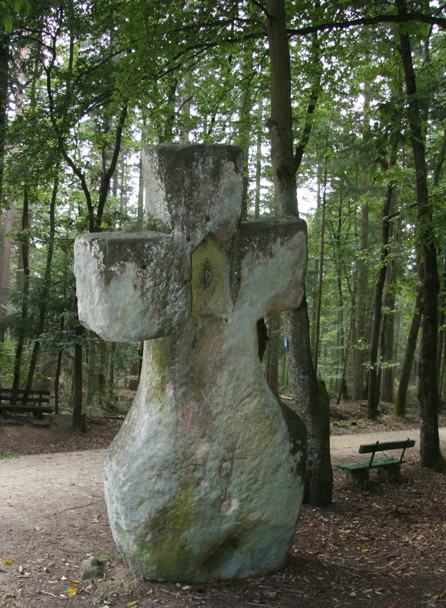 FileFraubillenkreuz_ferschweiler_plateau_eifel_rueckseite.jpg