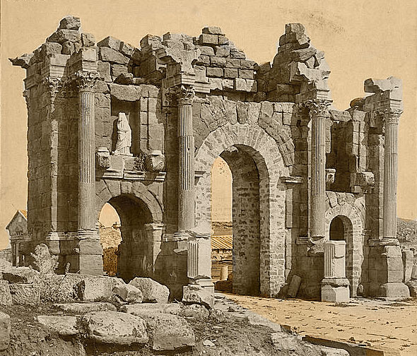 FileRoman_Arch_of_Trajan_at_Thamugadi_Timgad_Algeria_04966r.jpg