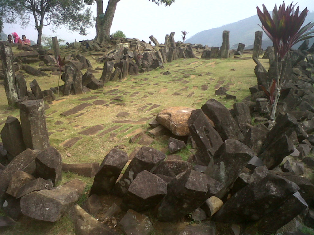 FileGunung_Padang_Site.jpg