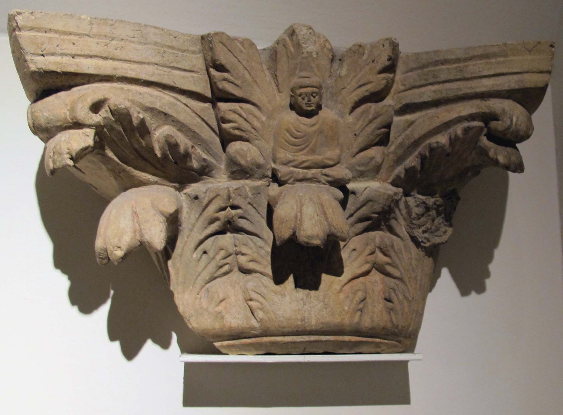 FileAfghanistan_capitello_composto_con_buddha_sito_di_hadda_monastero_di_tapa-kalan_III-IV_sec.JPG
