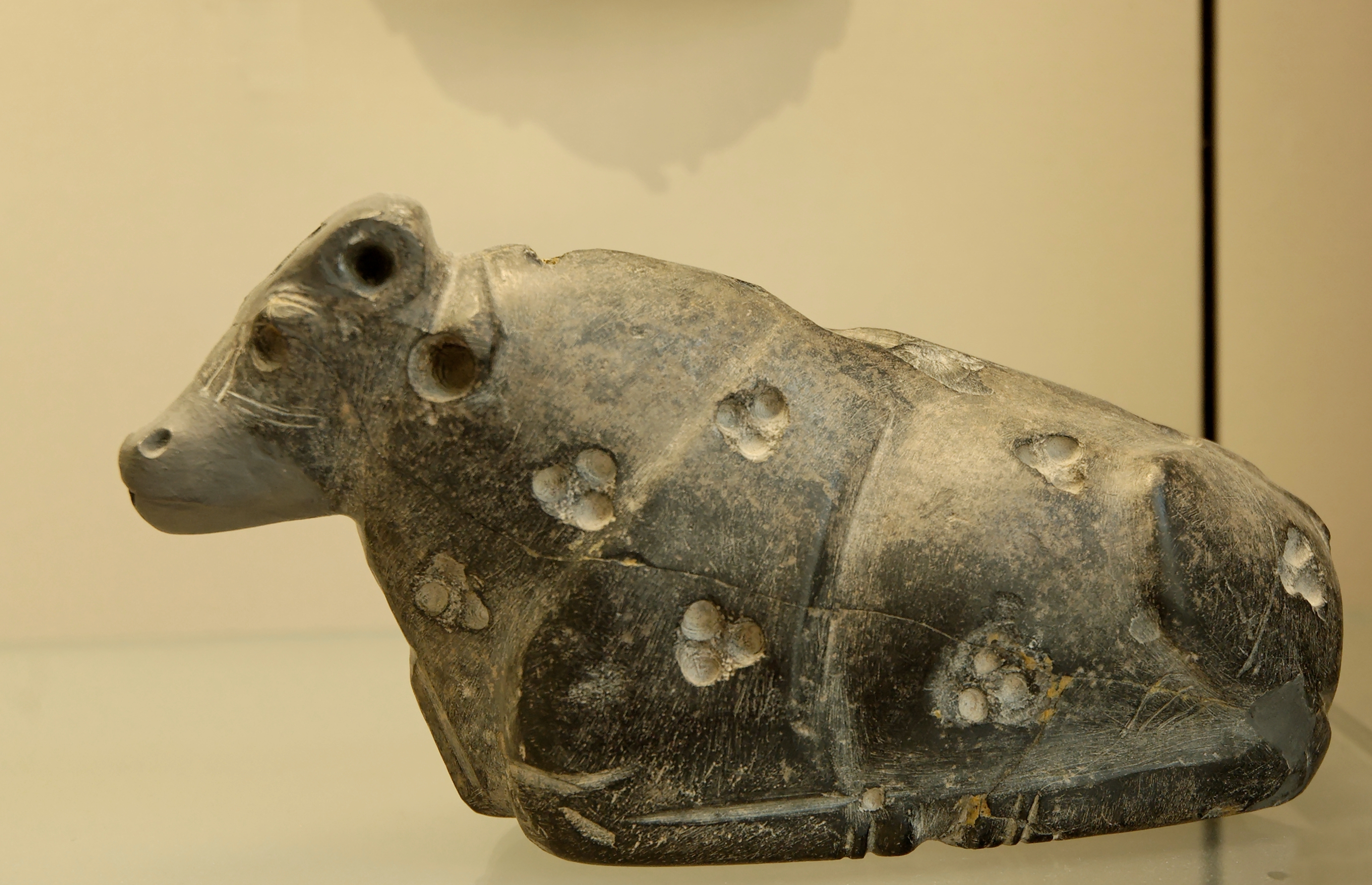 FileSitting_bull_Louvre_AO7021.jpg