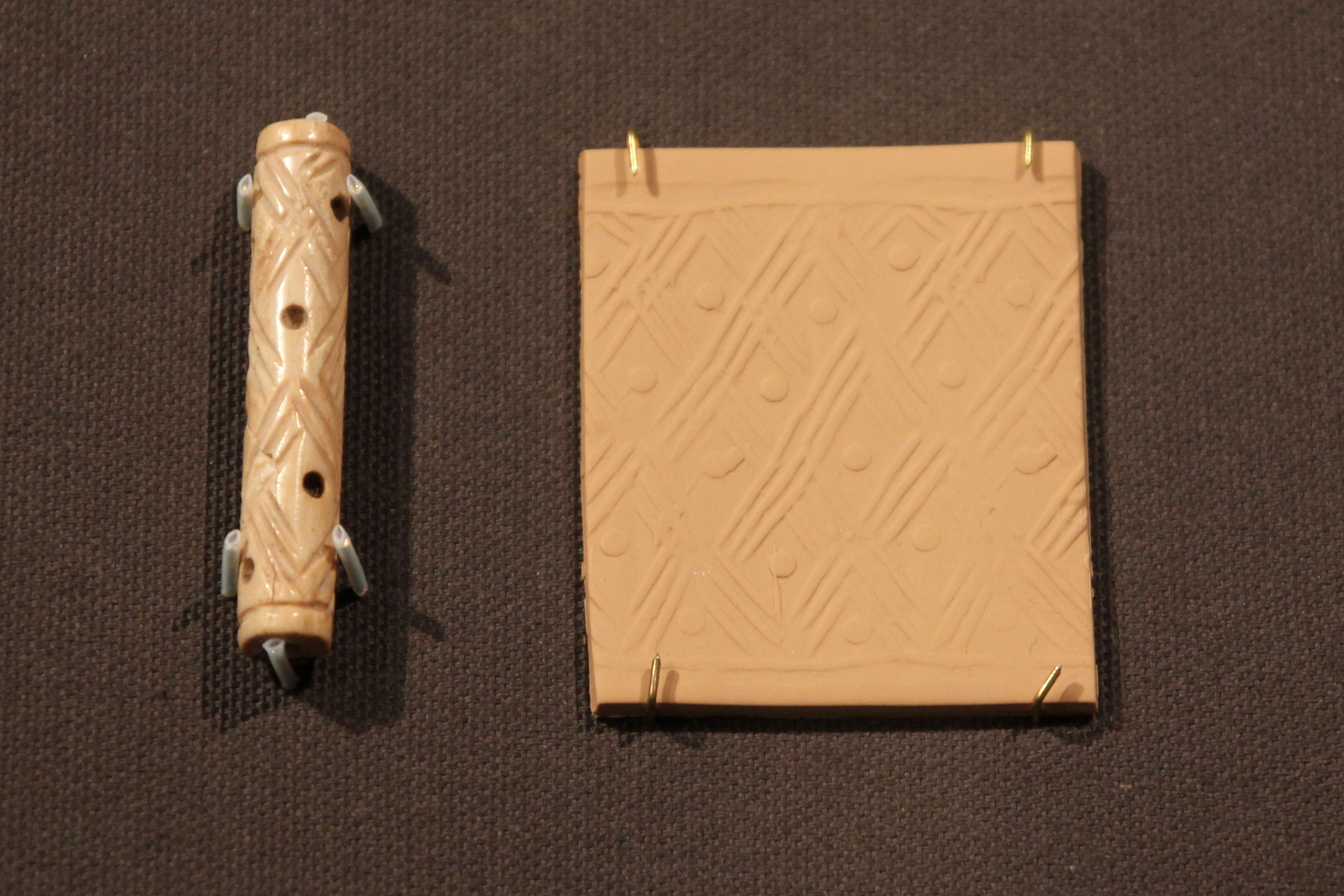FileJemdet_Nasr_cylinder_seal_2.jpg