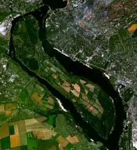 FileKhortytsia_Island_from_space.jpg