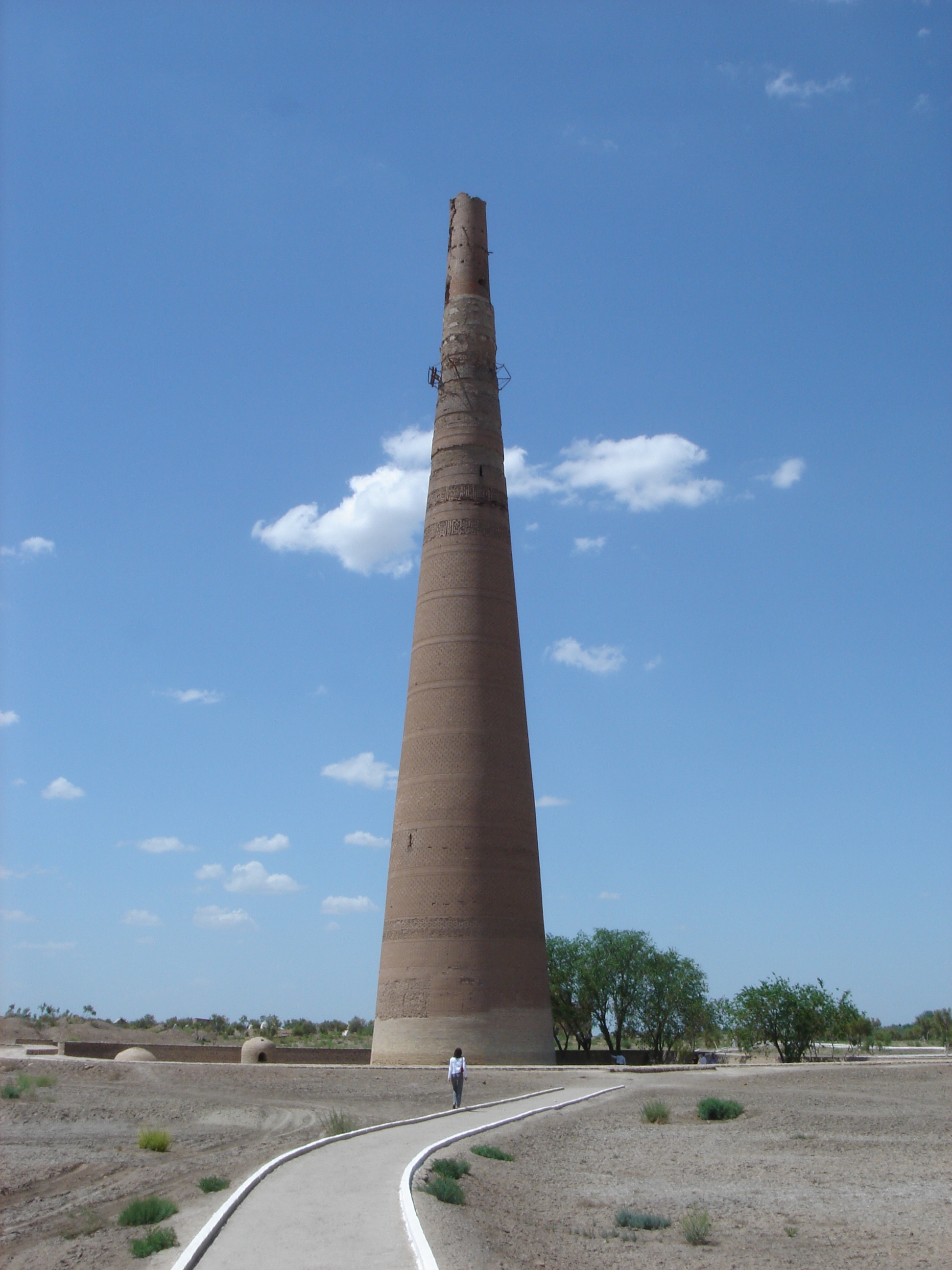FileKutlug_Timur_minaret.JPG