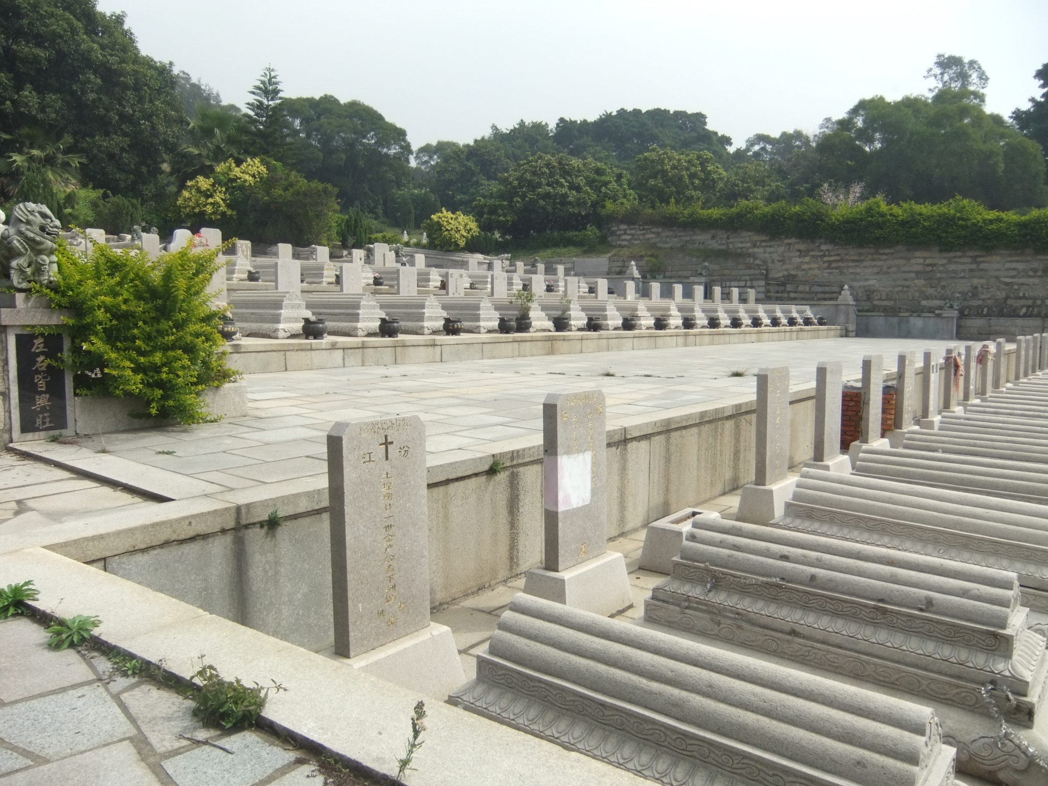 FileLingshan_Islamic_Cemetery_-_Ding_clan_-_DSCF8451.JPG