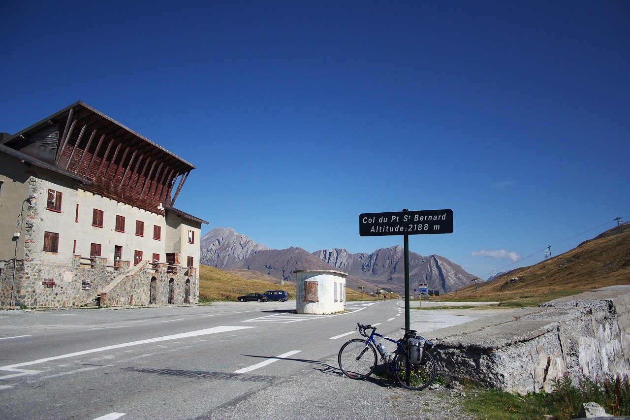 FileCol_du_Petit_Saint_Bernard_090922.jpg