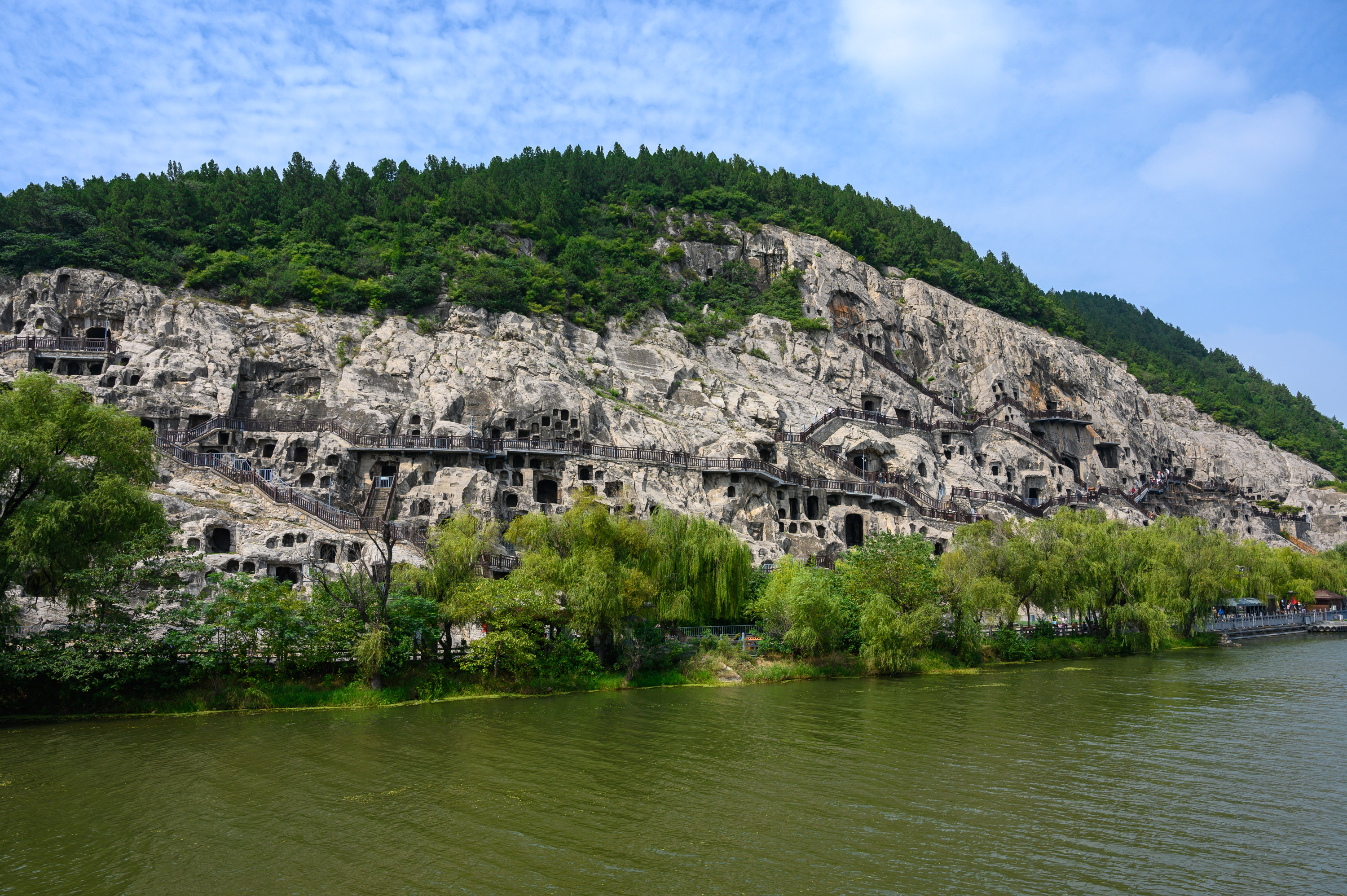 File27407-Luoyang_Longmen_Grottoes.jpg