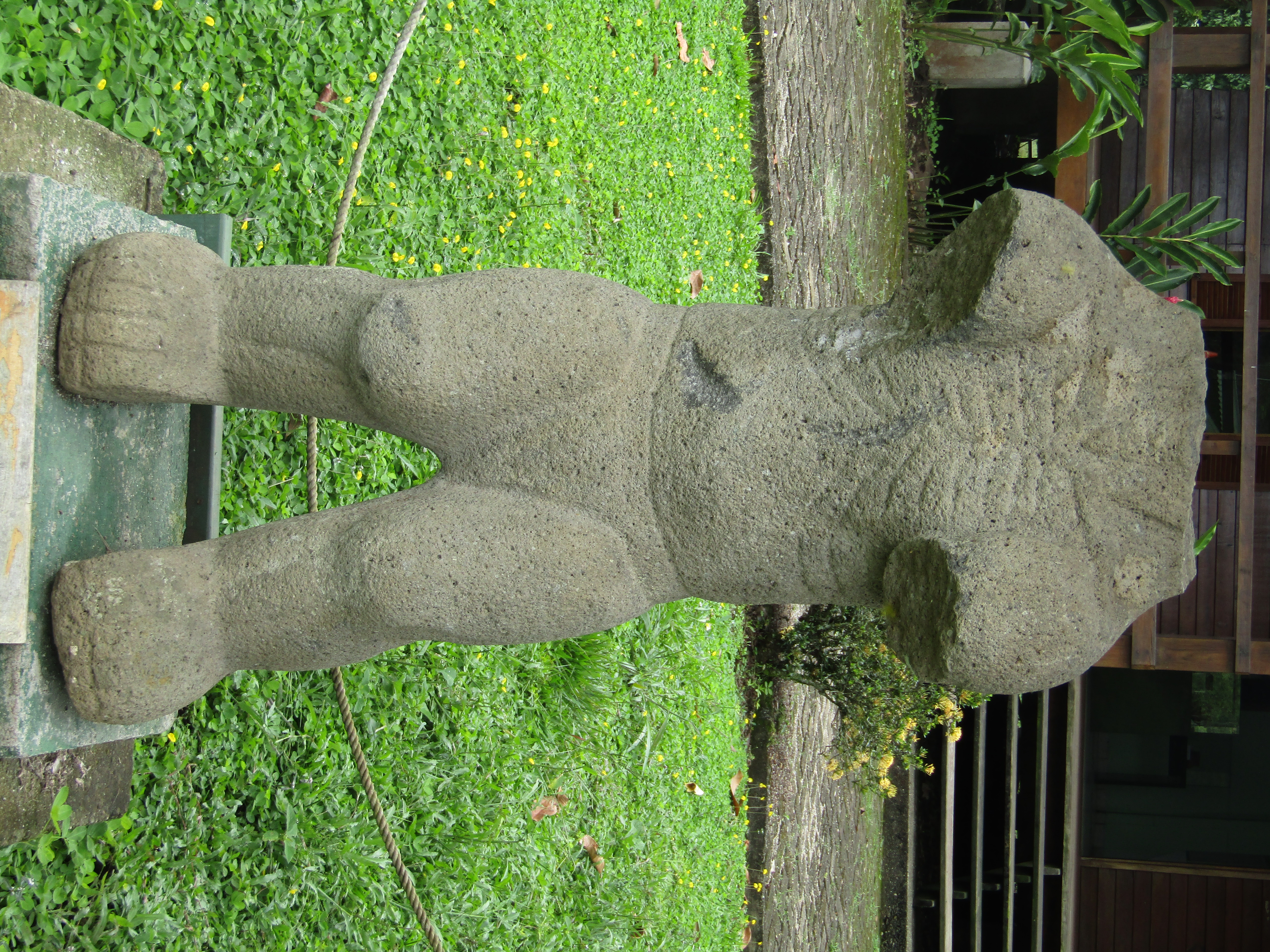 FileProto_Lencan_Statue.jpg