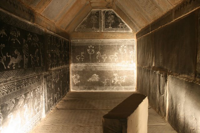 FileEastern_Han_tomb_Luoyang_3.jpg