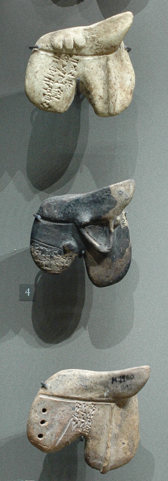 FileDivinatory_livers_Louvre_AO19837.jpg