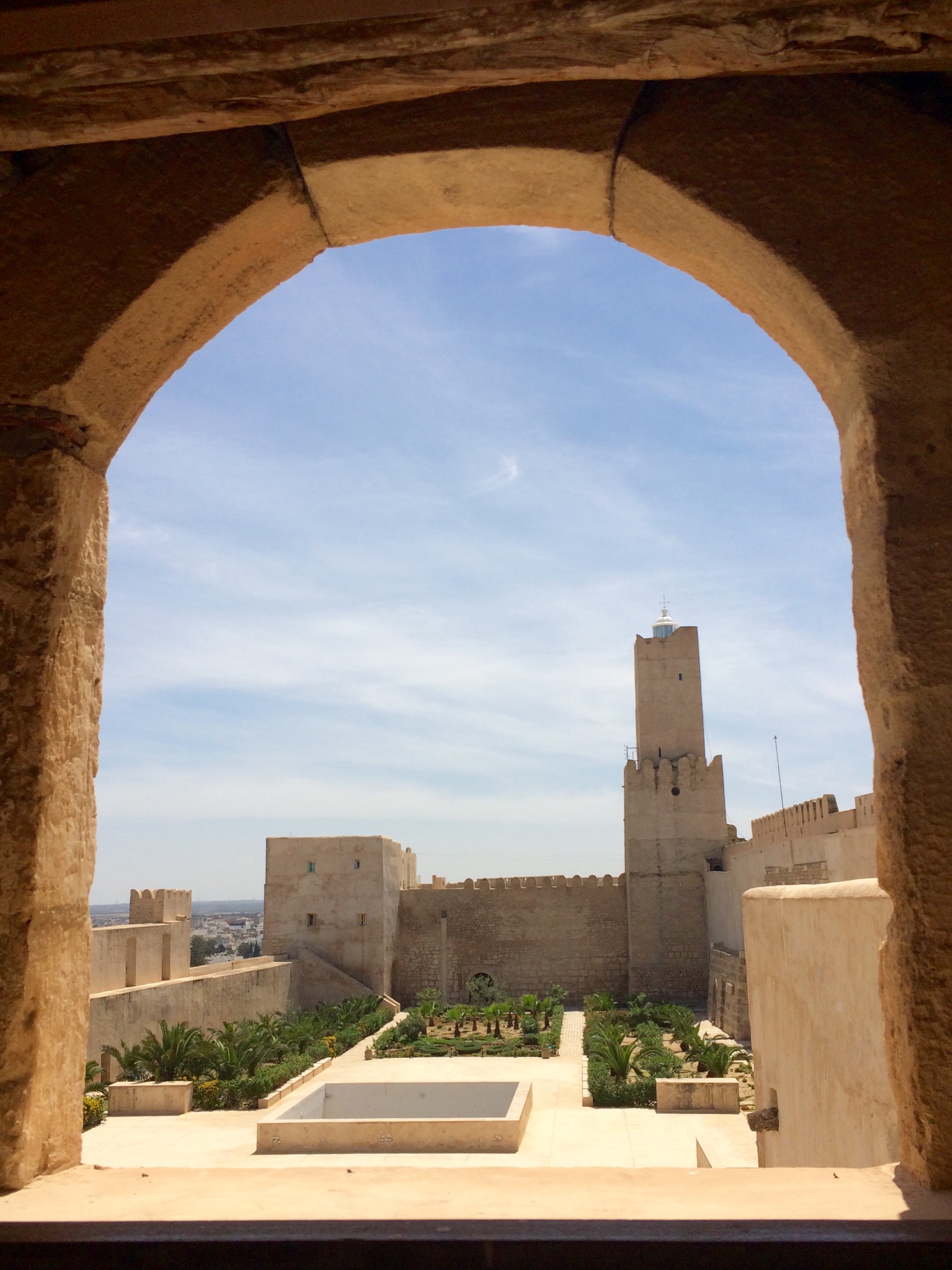 FileSousse_Inside_the_Medina_through_a_window_2016-04-19.jpeg
