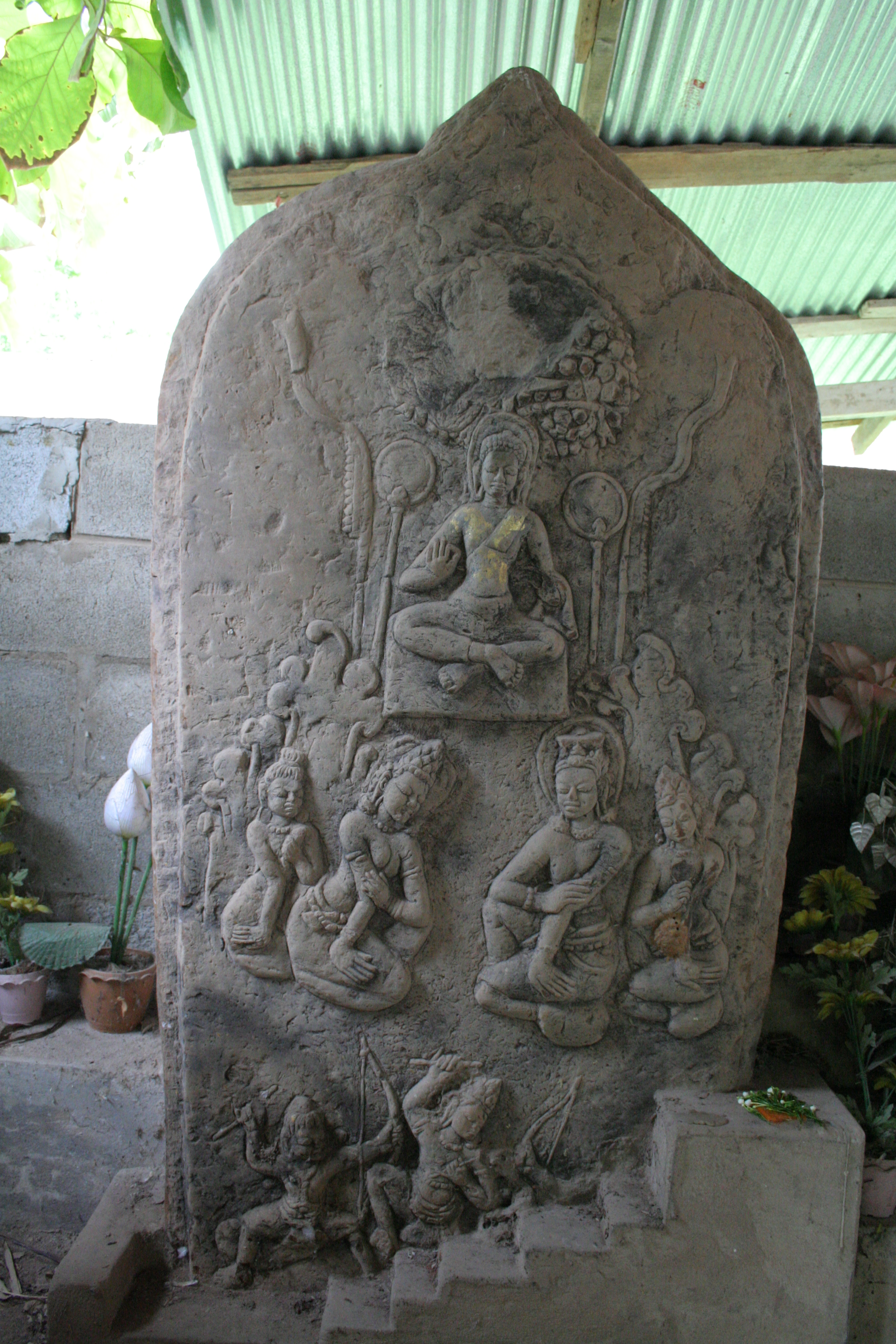 FileSema_stone_at_Muang_Fa_Daed.jpg