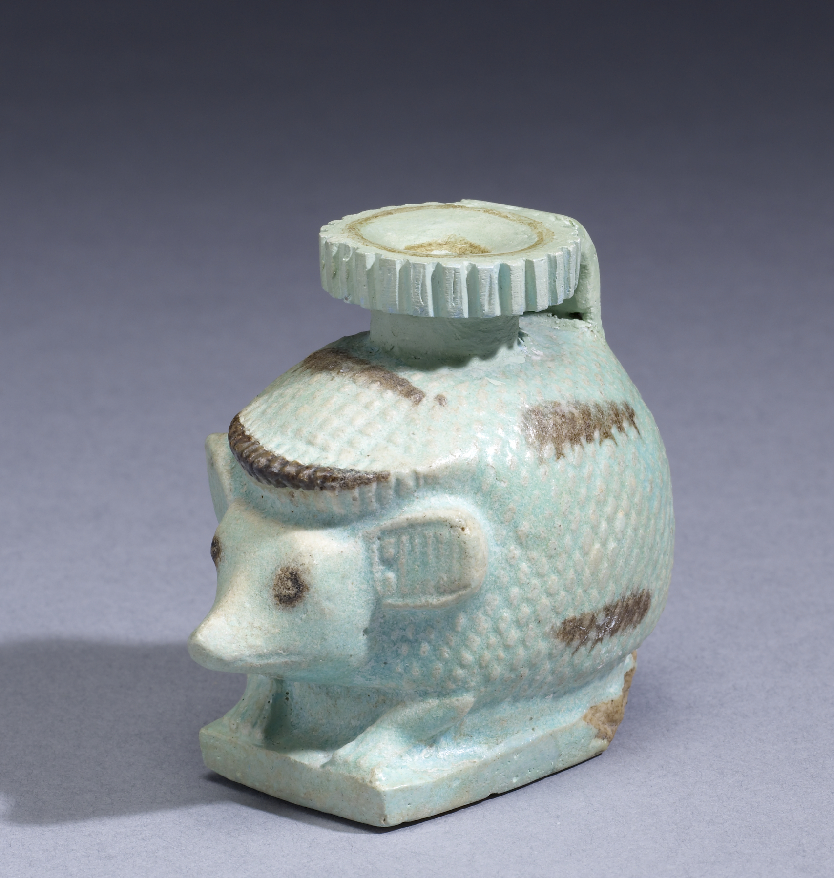 FileGreco-Egyptian_-_Aryballos_-_Walters_482863_-_Three_Quarter.jpg