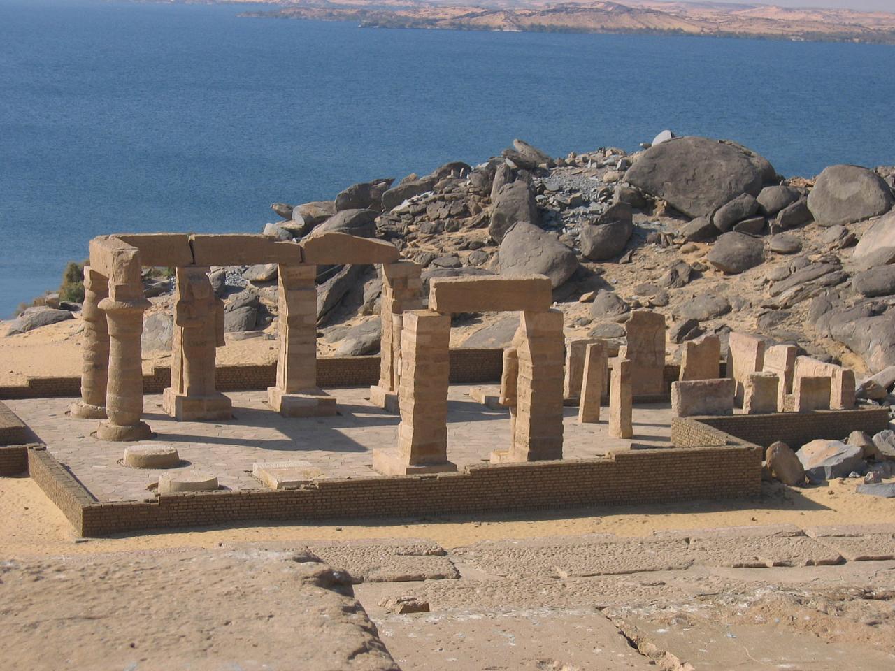 FileThe_temple_of_Gerf_Hussein_by_George_Snyder.jpg