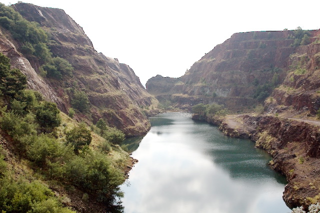 FileNgwenya_Mine.jpg