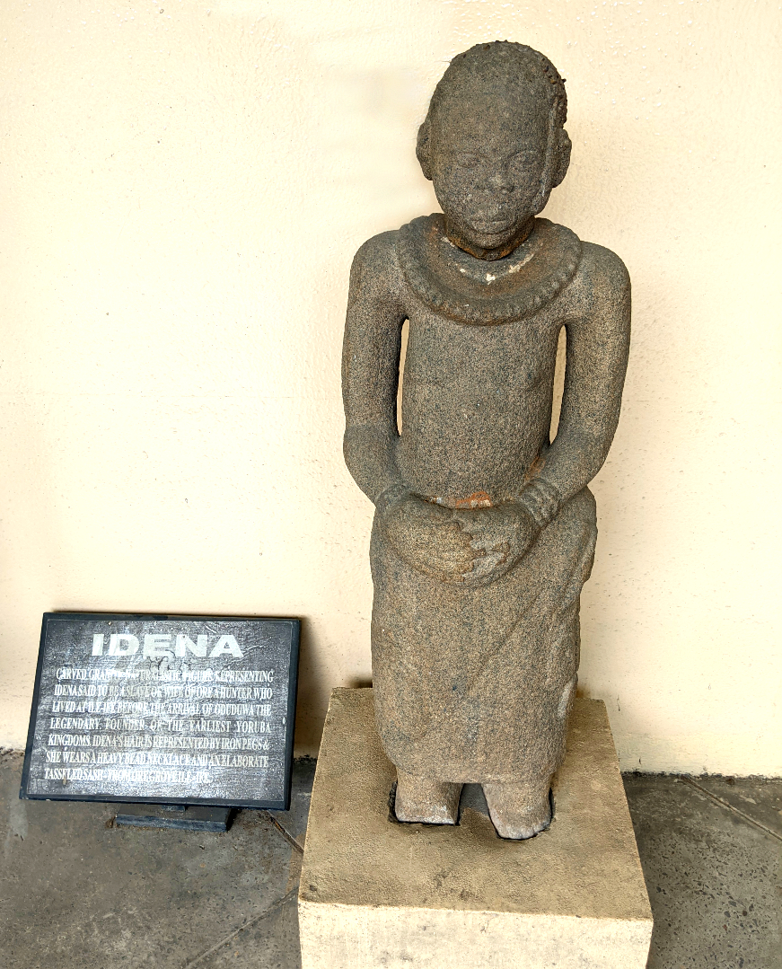FileReplica_Granite_carving_of_Idena_the_Gatekeeper_of_Ore_grove_Ife.jpg