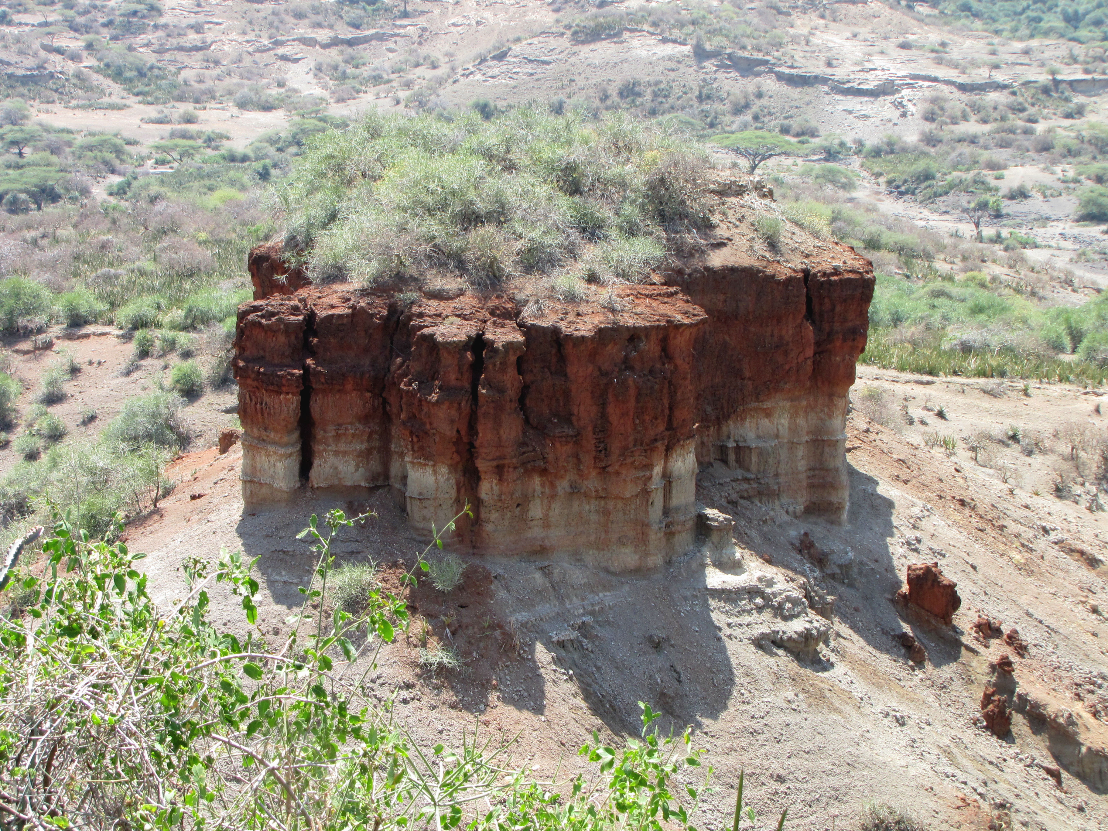 FileOldupai_Gorge_monolith.jpg