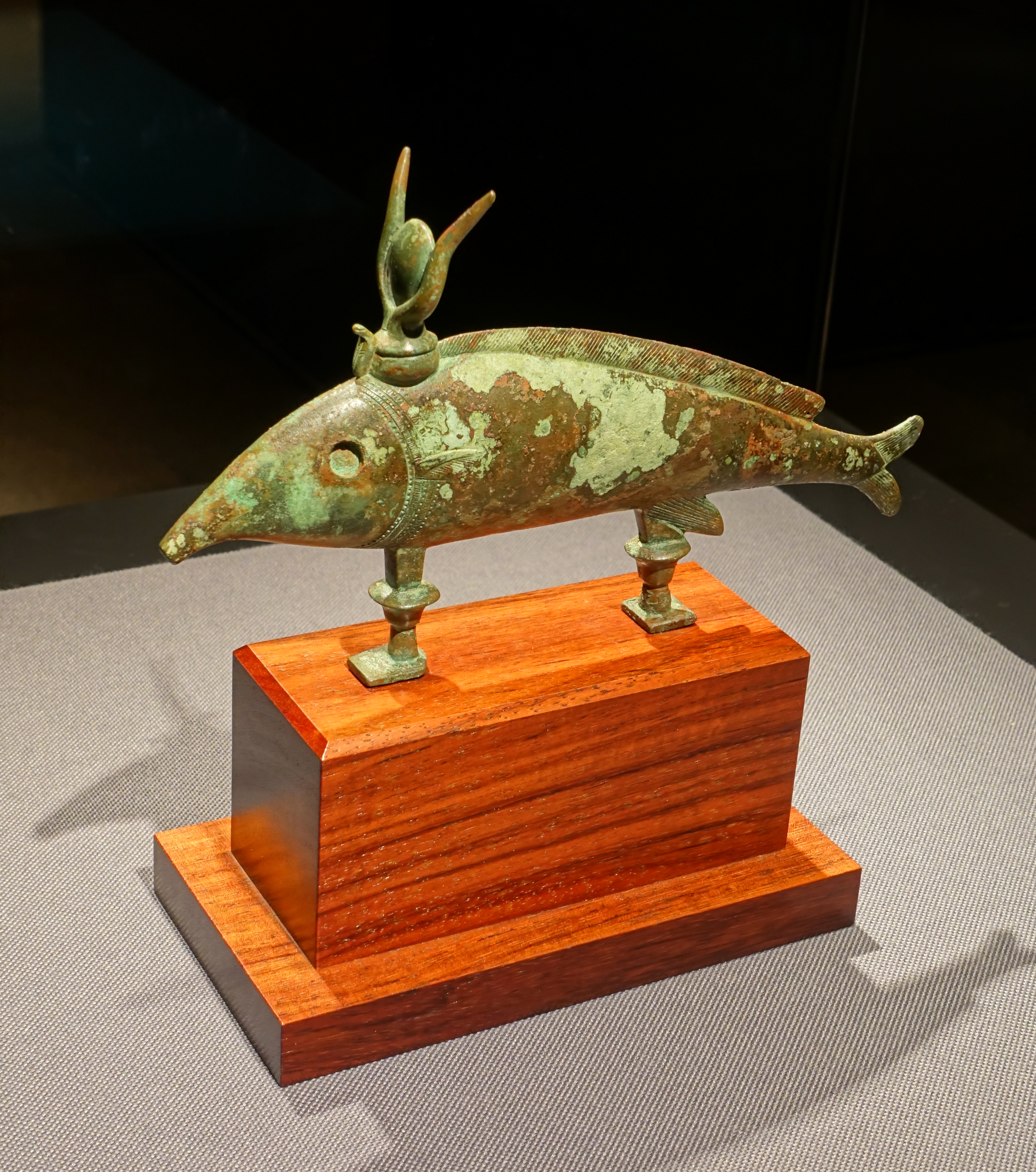 FileOxyrhynchus_excavated_in_Egypt_Late_period_c._664-332_BC_gilt_bronze_-_Tokyo_National_Museum_-_Tokyo_Japan_-_DSC08538.jpg