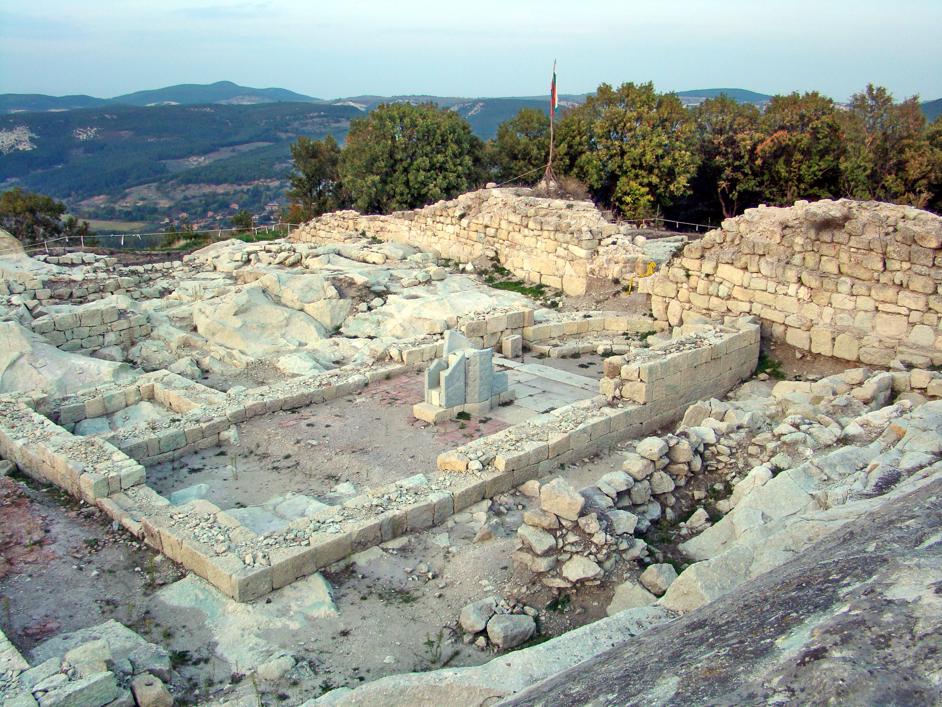 FilePerpericonCathedral.jpg