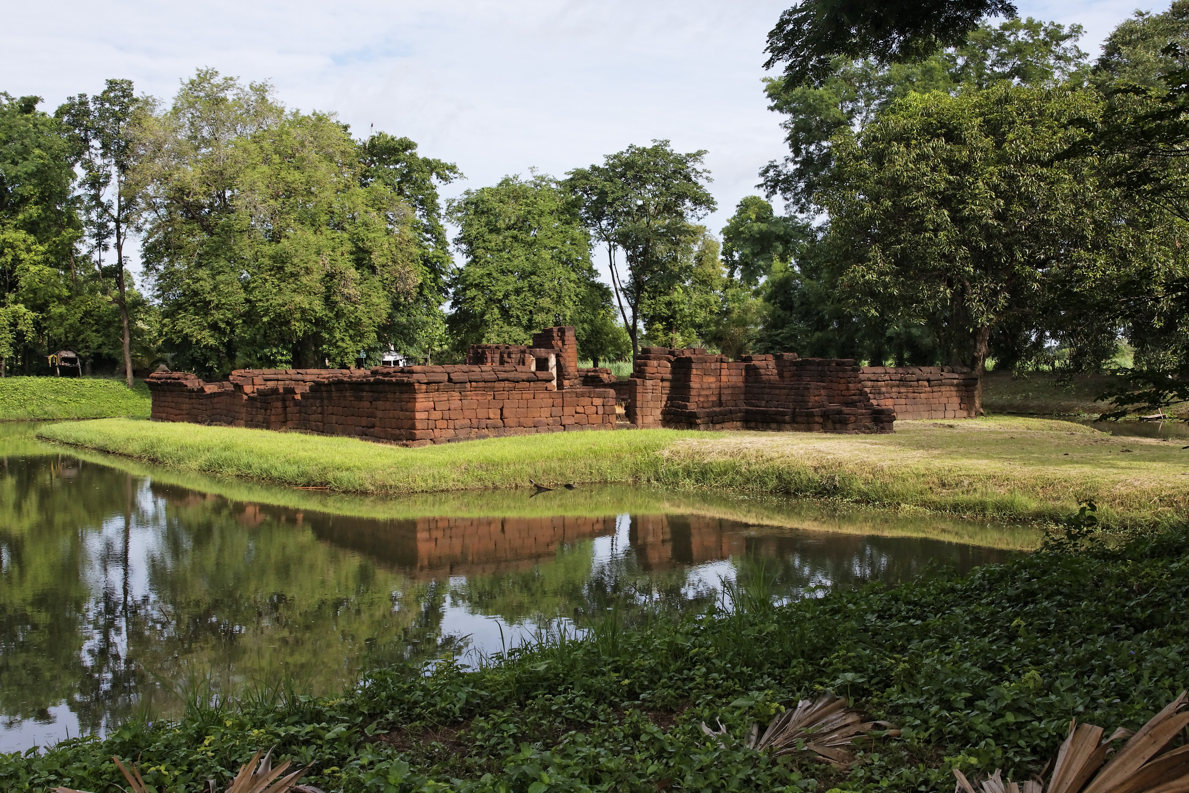 Prasat Ban Thanon Hak