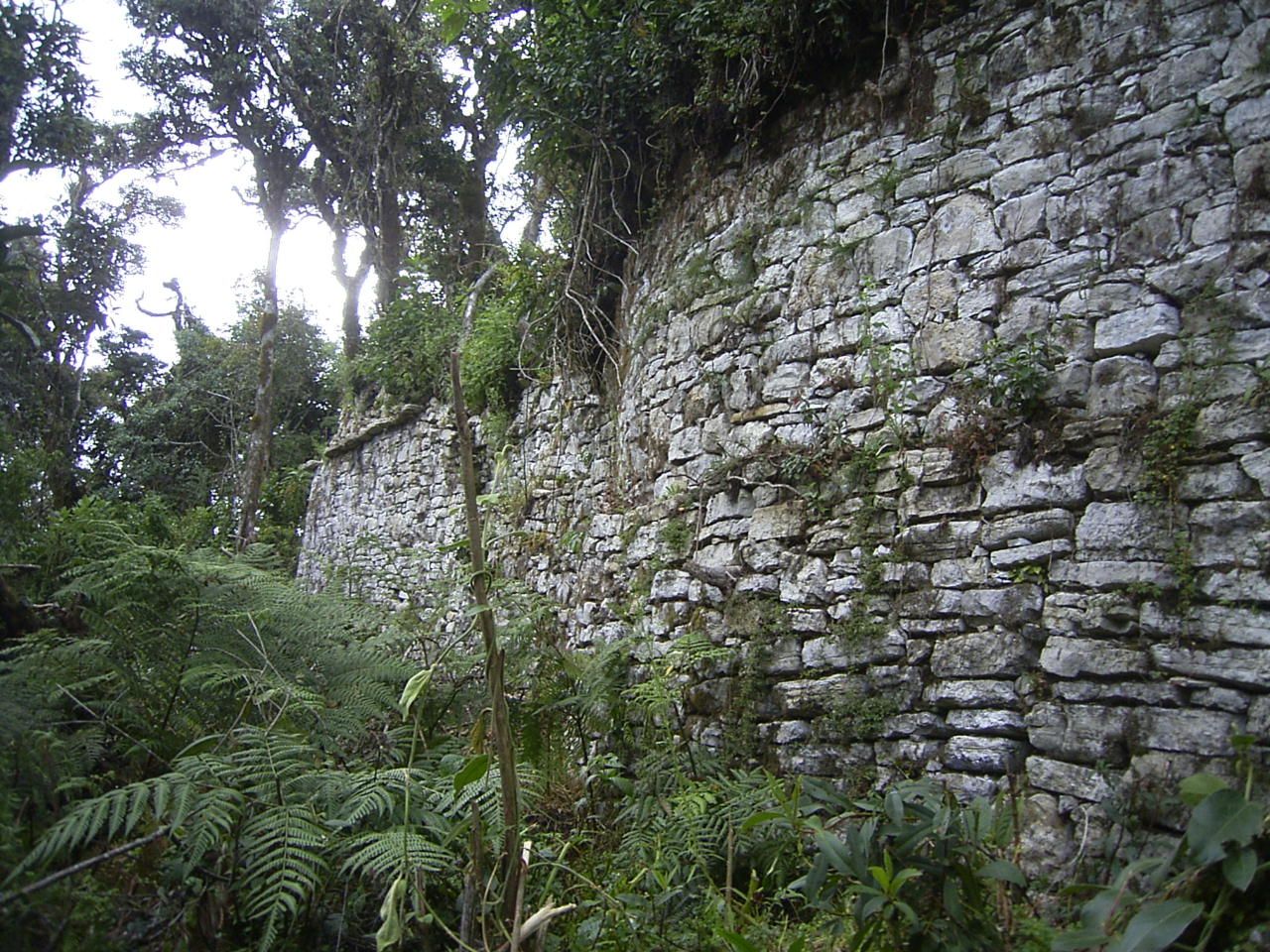 FileRuinas-soloco_chachapoyas_amazonas_peru.jpg