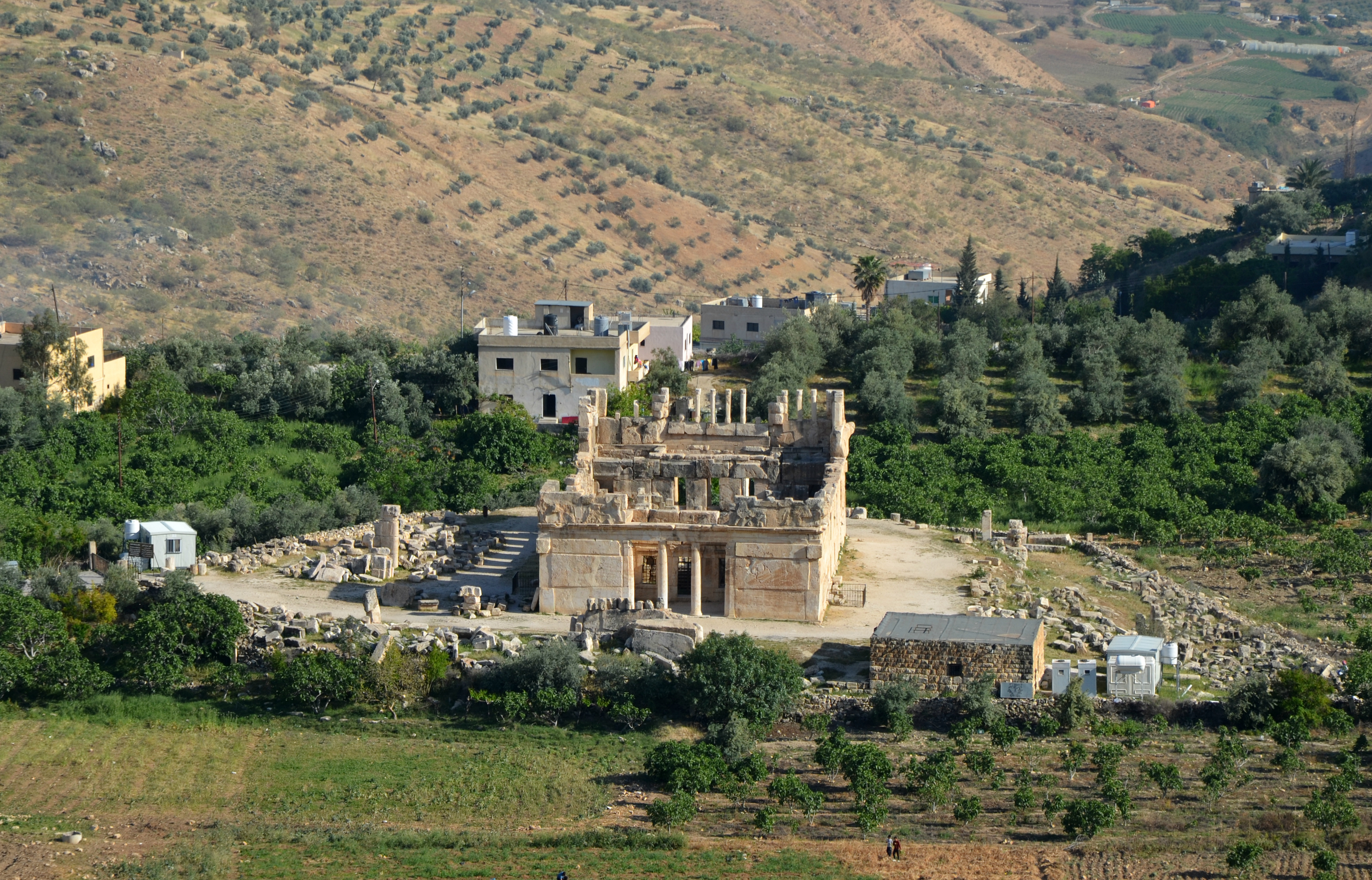 FileQasr_Al-Abd_Hellenistic_palace_dating_from_approximately_200_BC_Jordan_25414131268.jpg