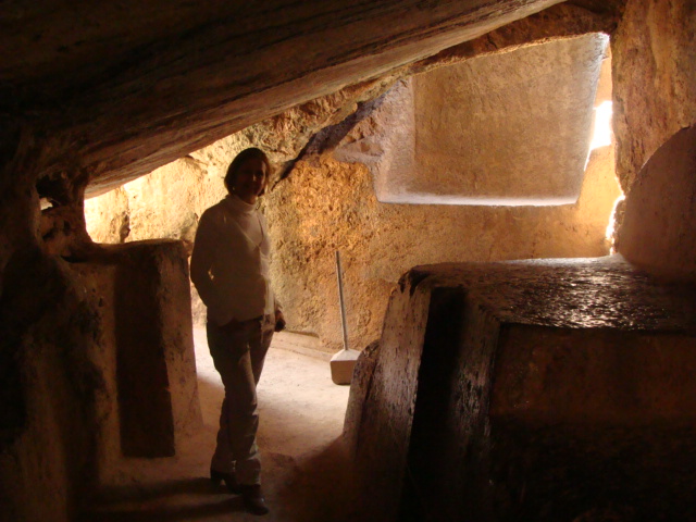 FileAltar_subterraneo.JPG